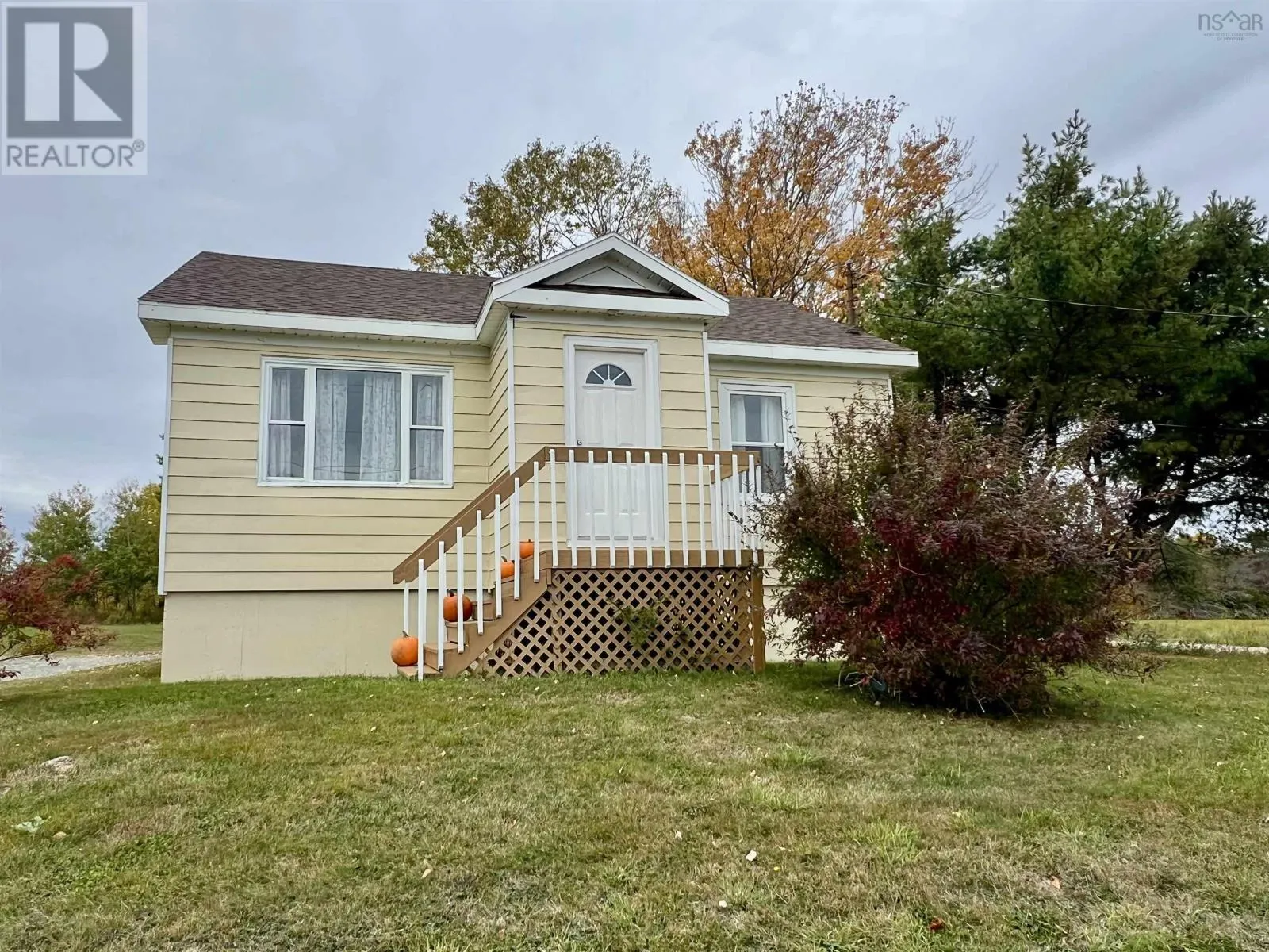 60 Crestdale Drive