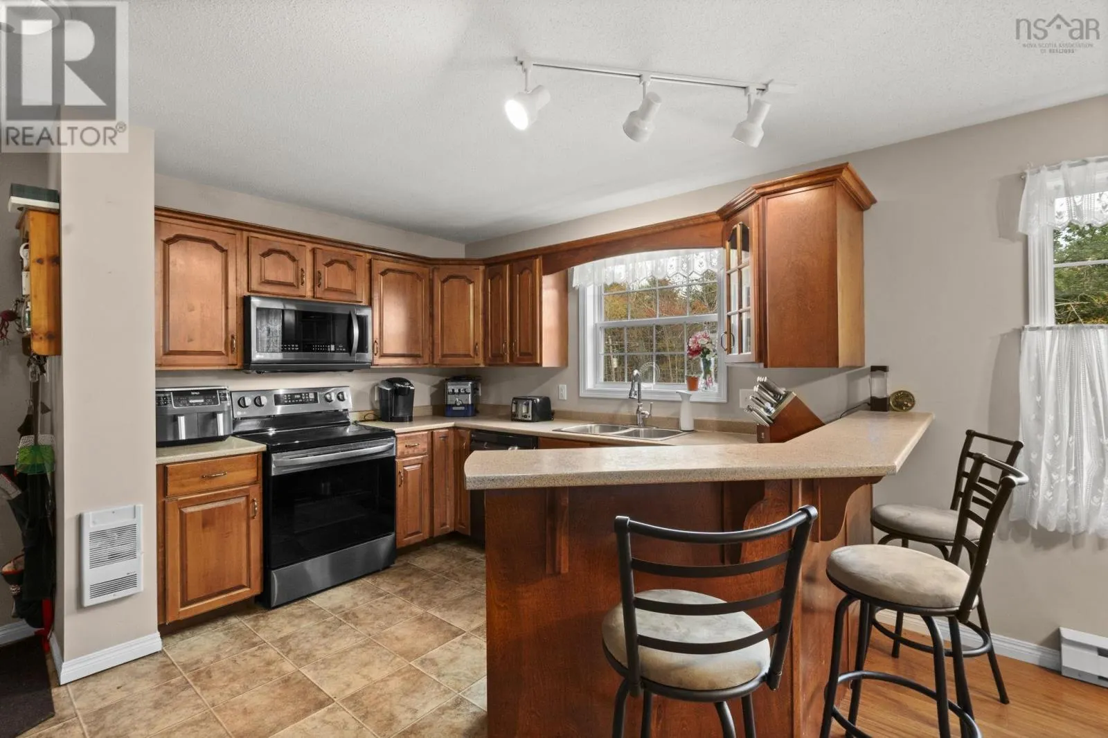 1018 Beaver Bank Road