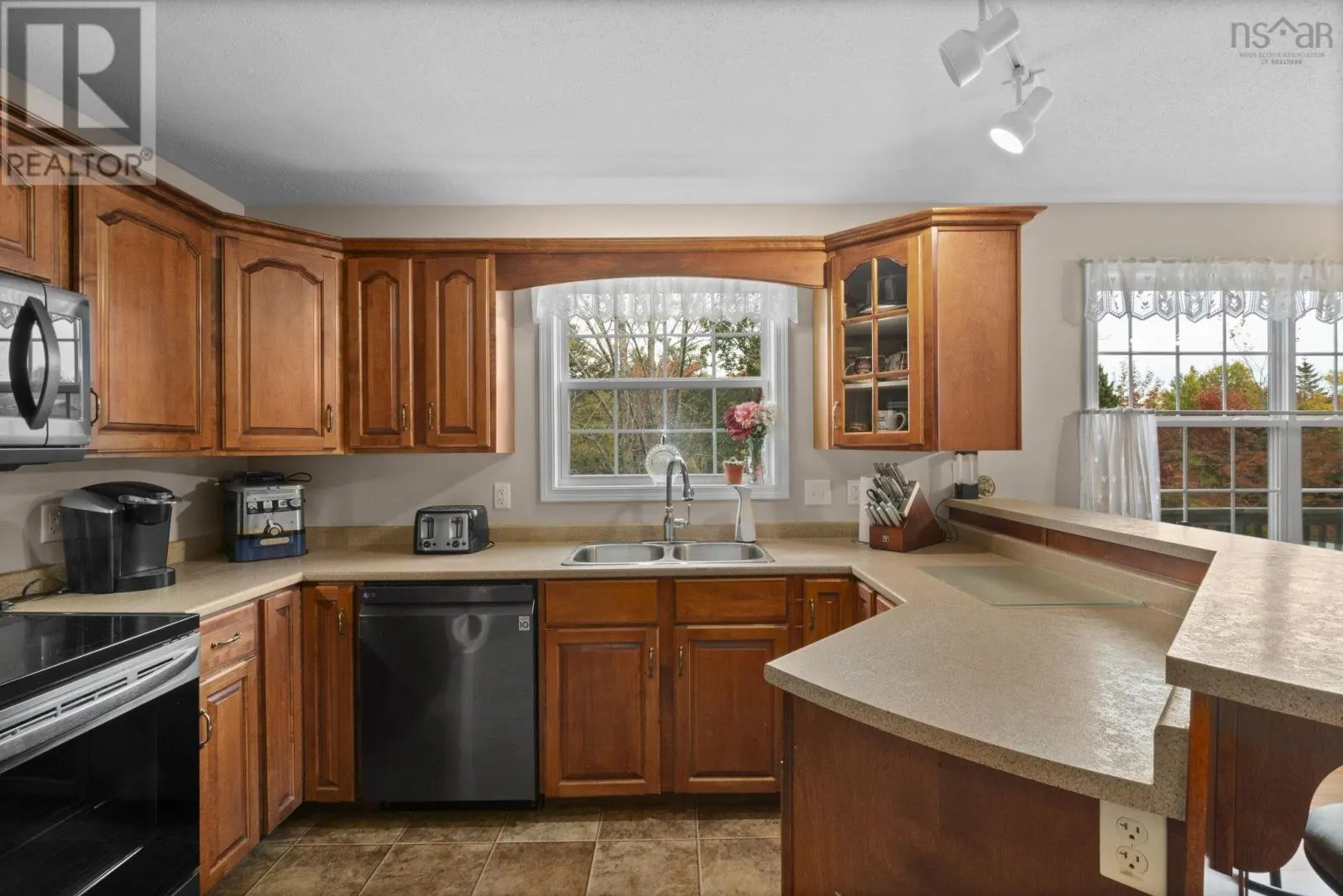 1018 Beaver Bank Road