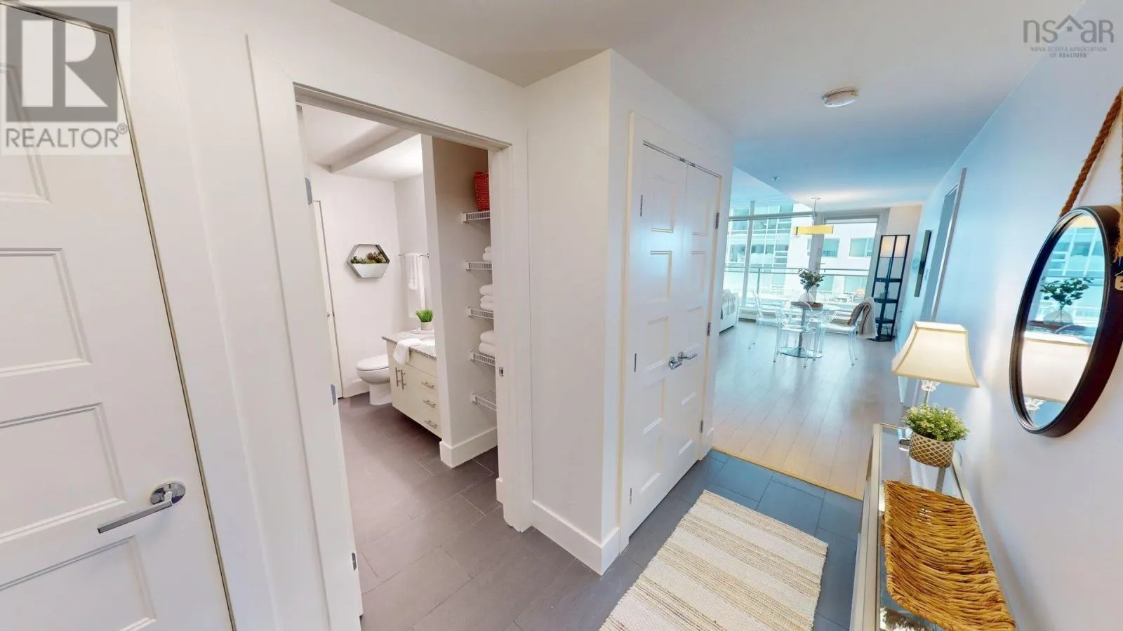 504 15 Kings Wharf Place