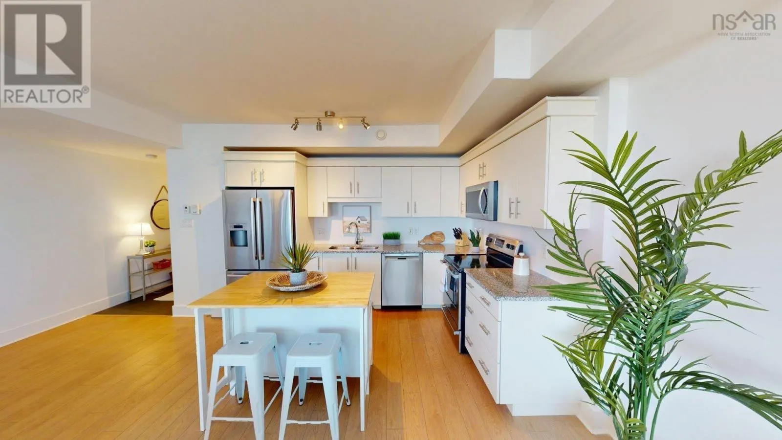504 15 Kings Wharf Place