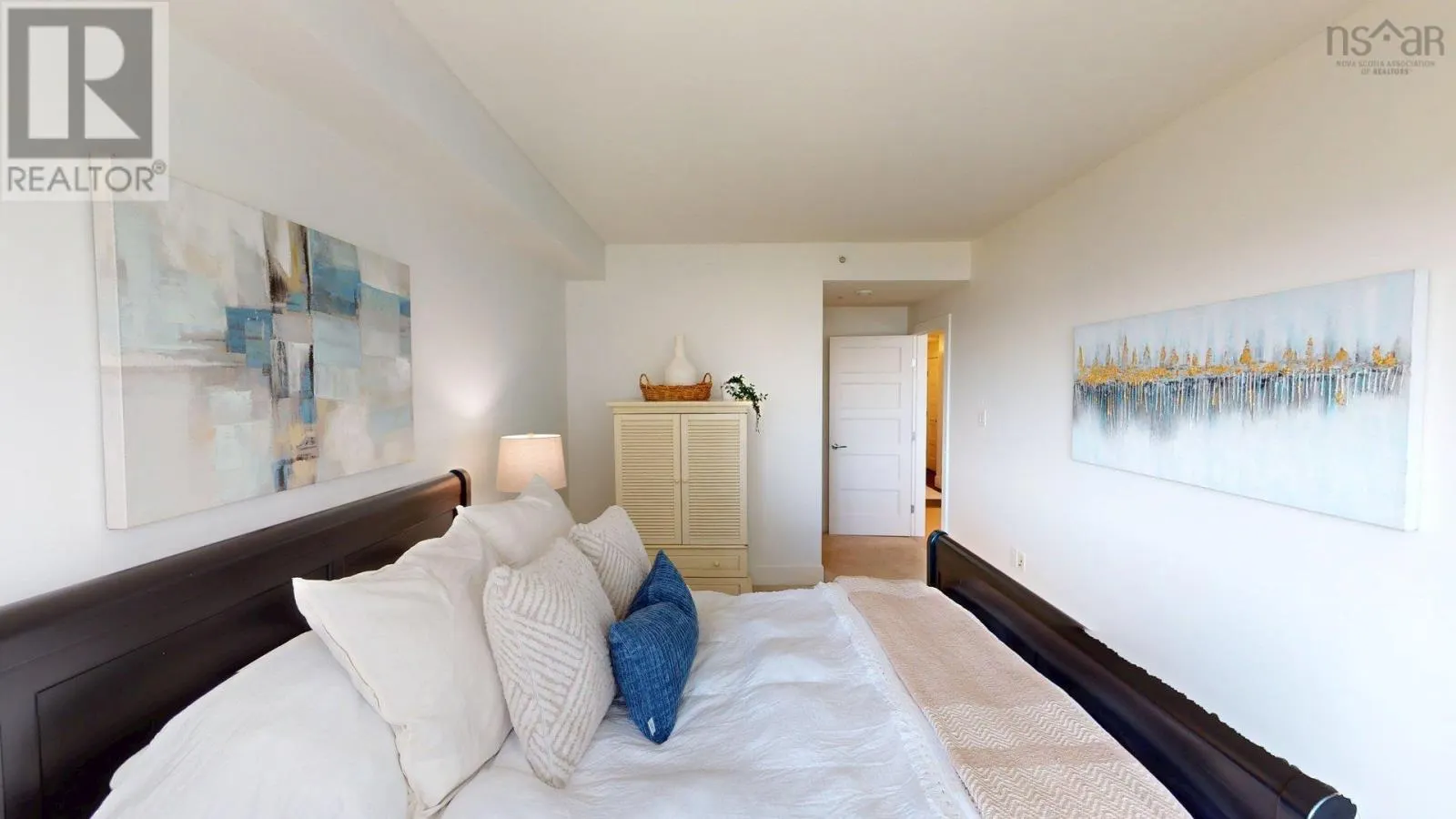 504 15 Kings Wharf Place