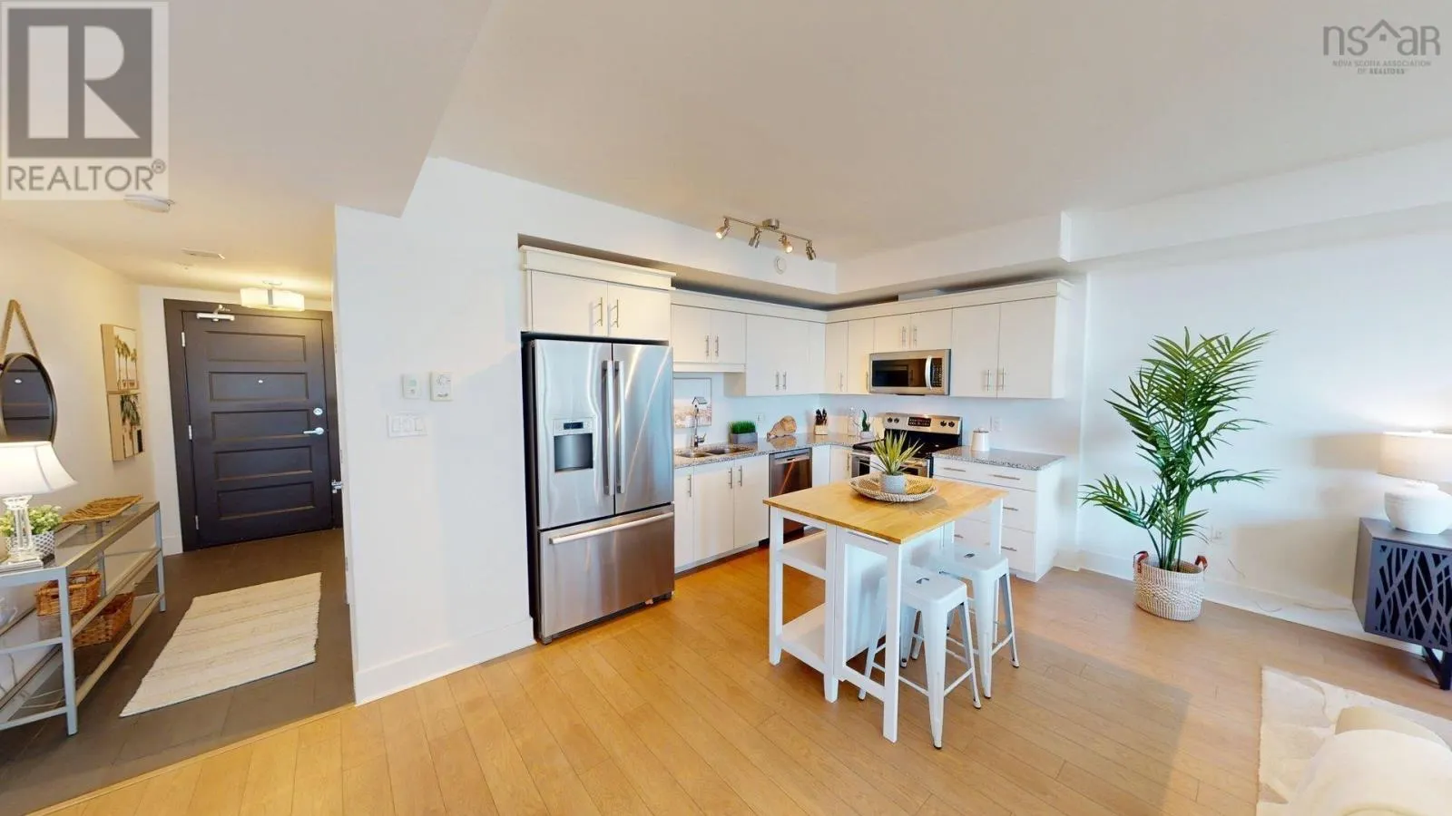 504 15 Kings Wharf Place
