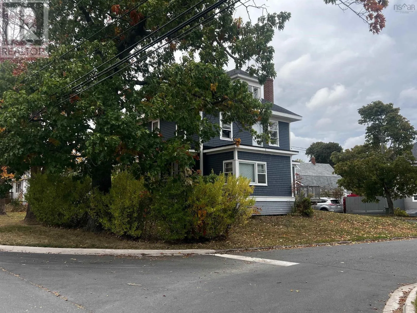 18 Claremont Avenue