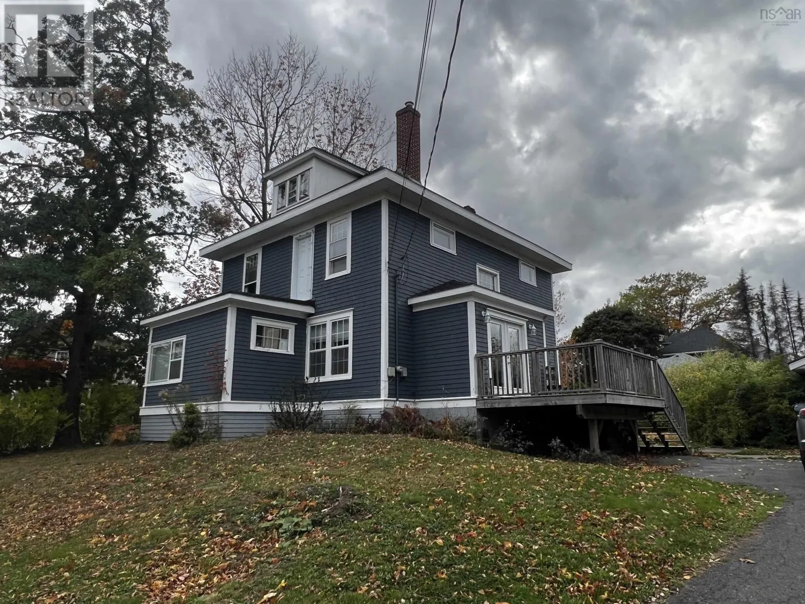 18 Claremont Avenue