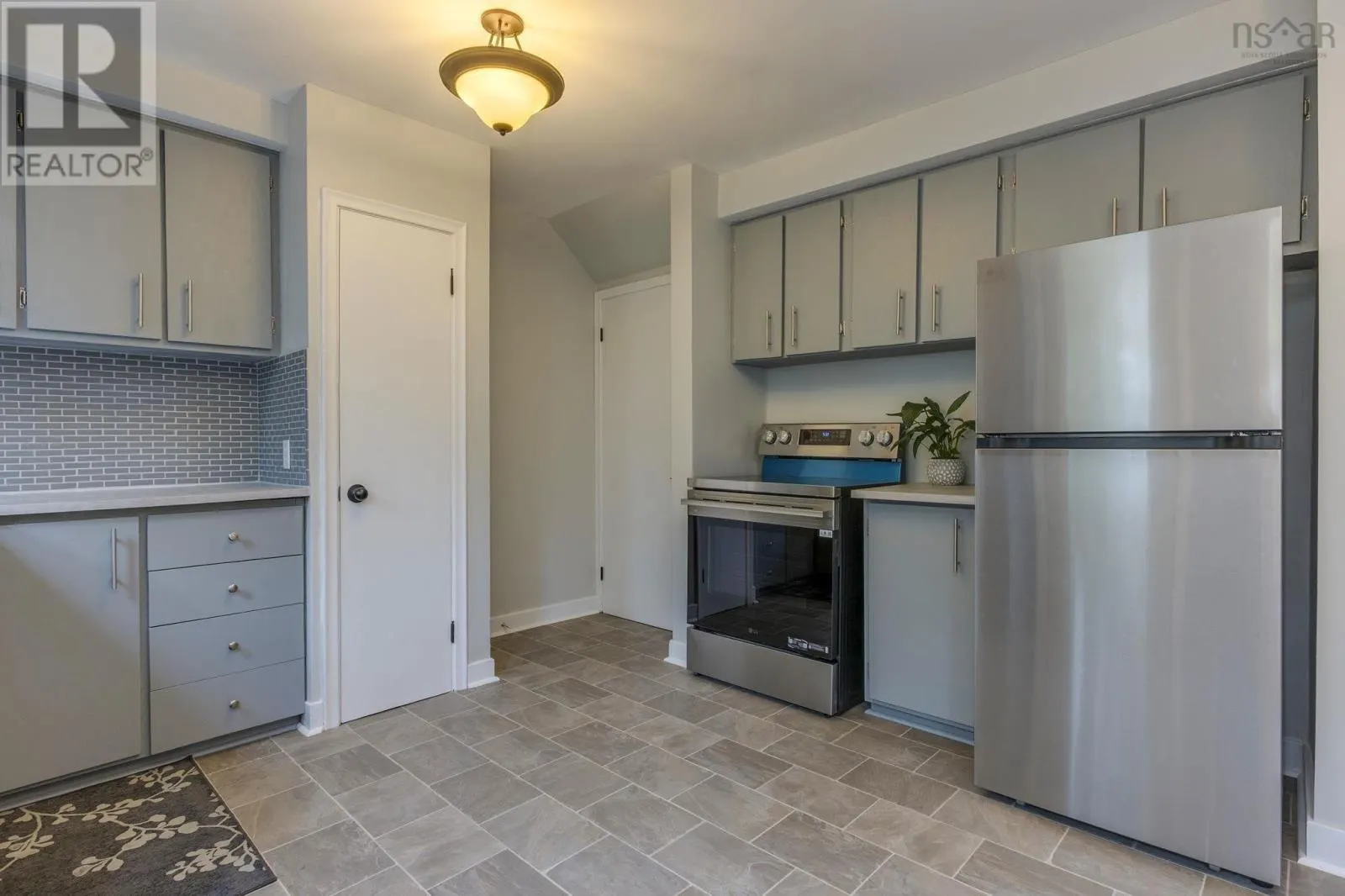 19-19A Westwood Drive