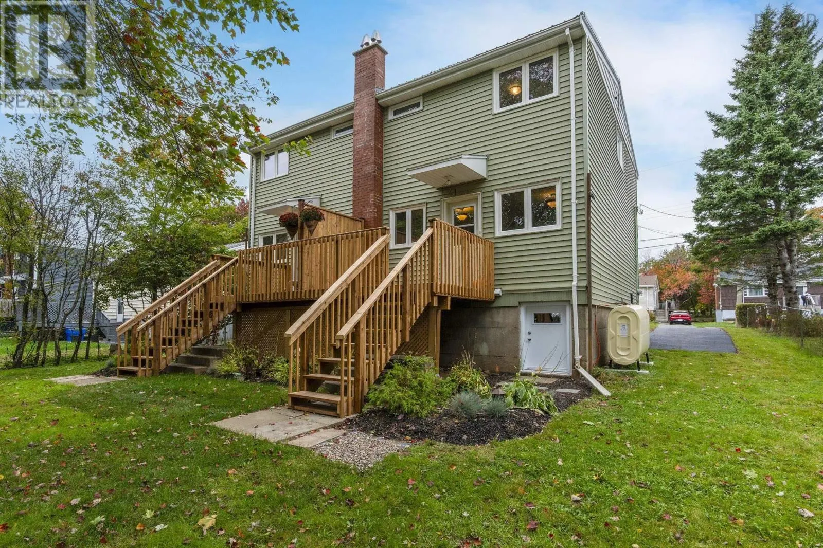 19-19A Westwood Drive