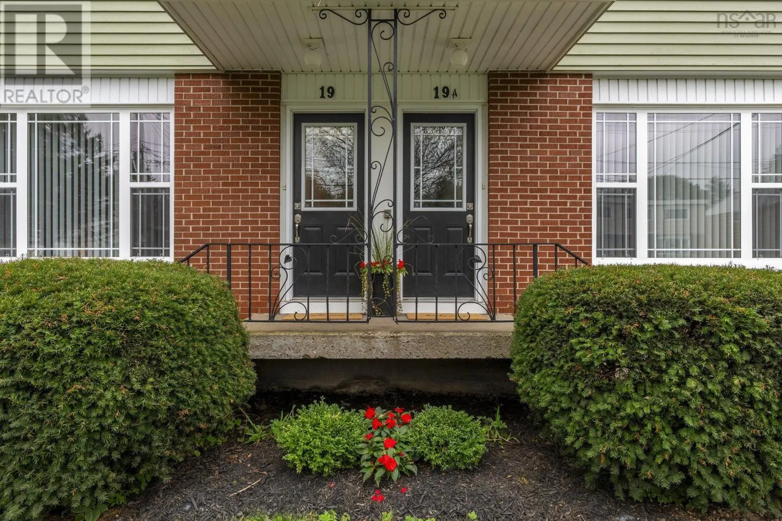 19-19A Westwood Drive