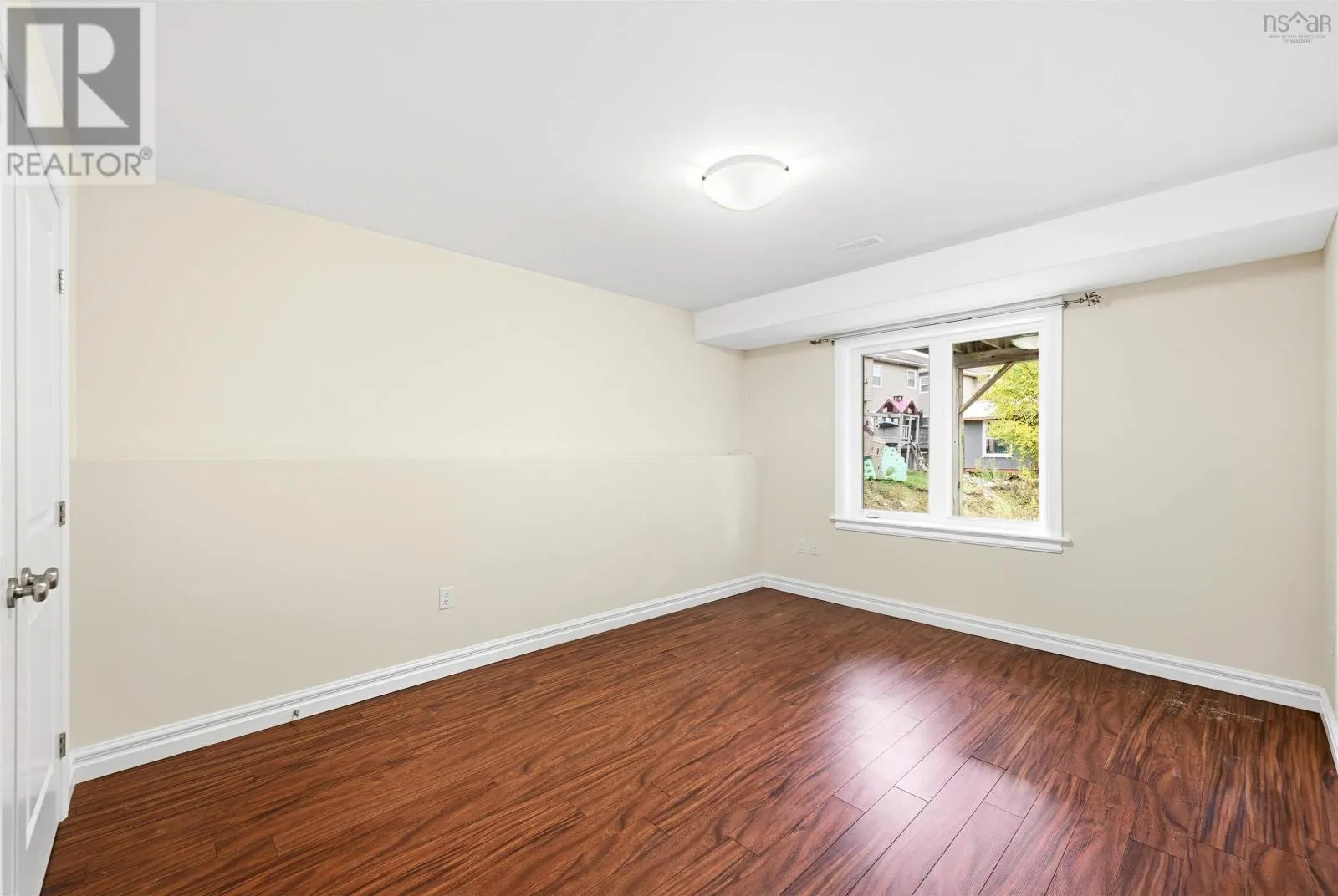 122 Windridge Lane