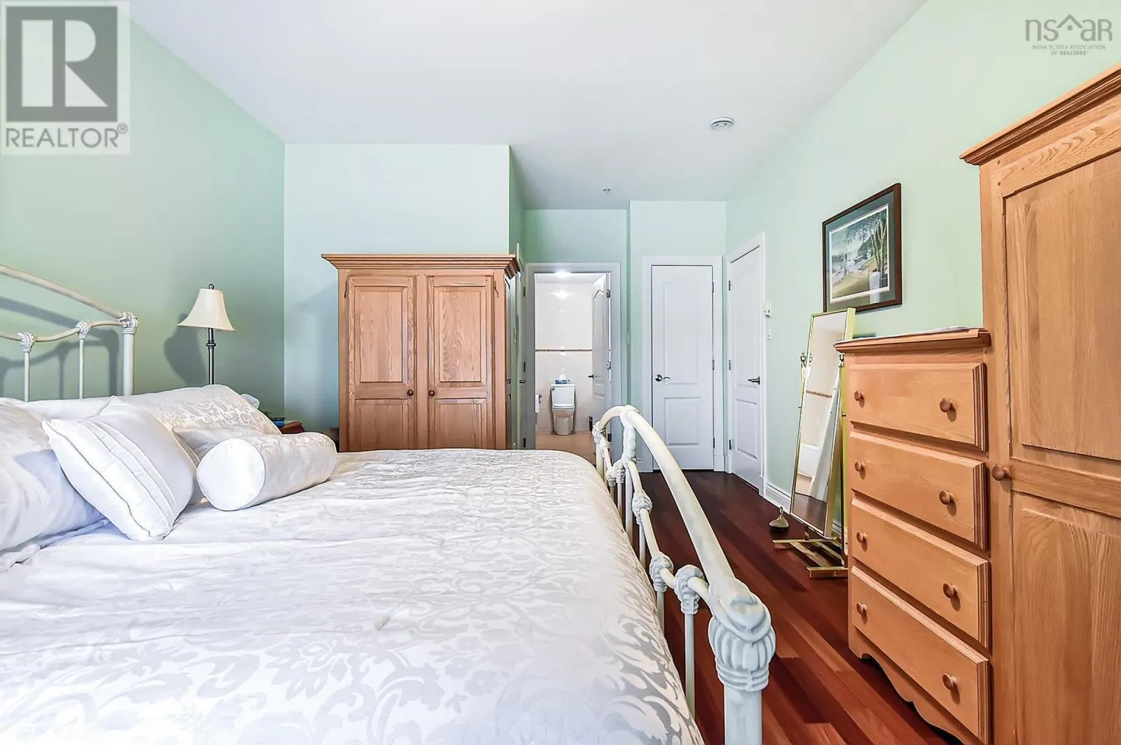 407 53 Bedros Lane