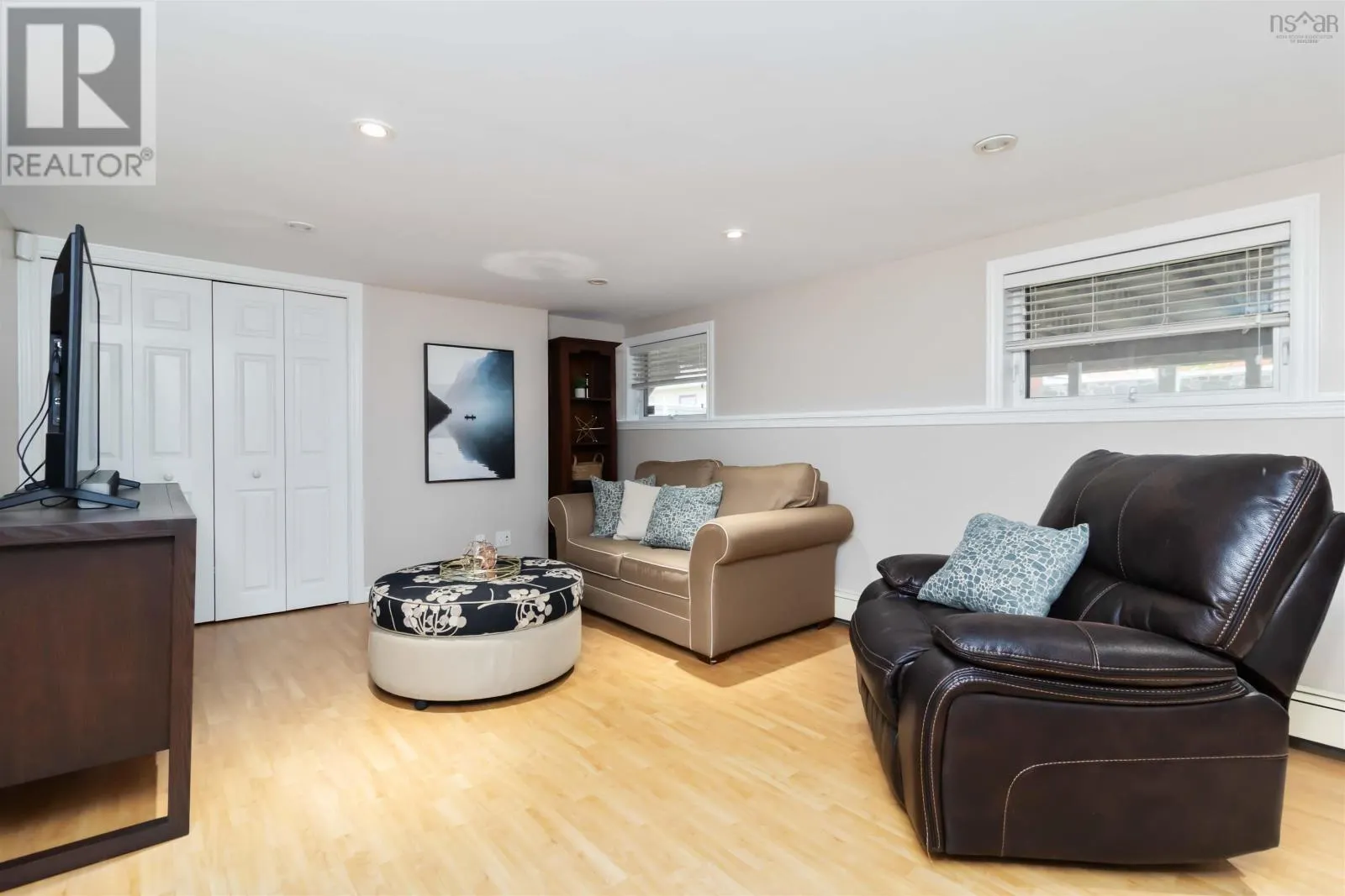 160 Rosedale Avenue