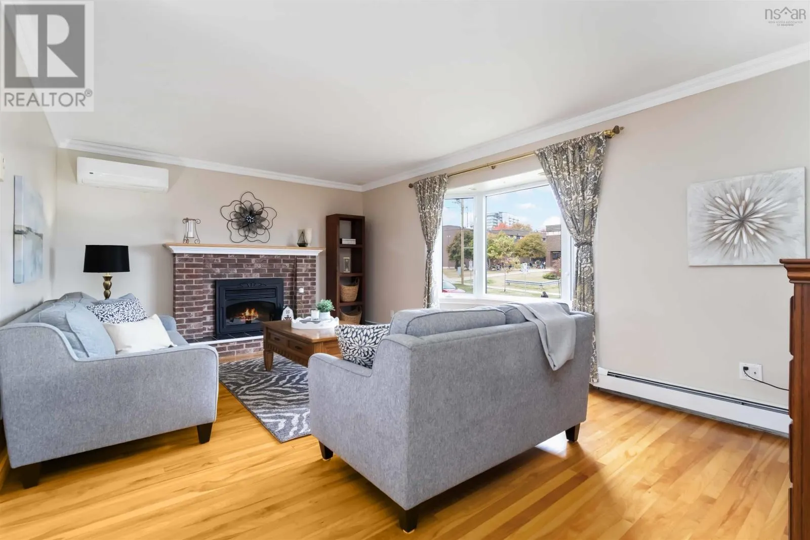 160 Rosedale Avenue