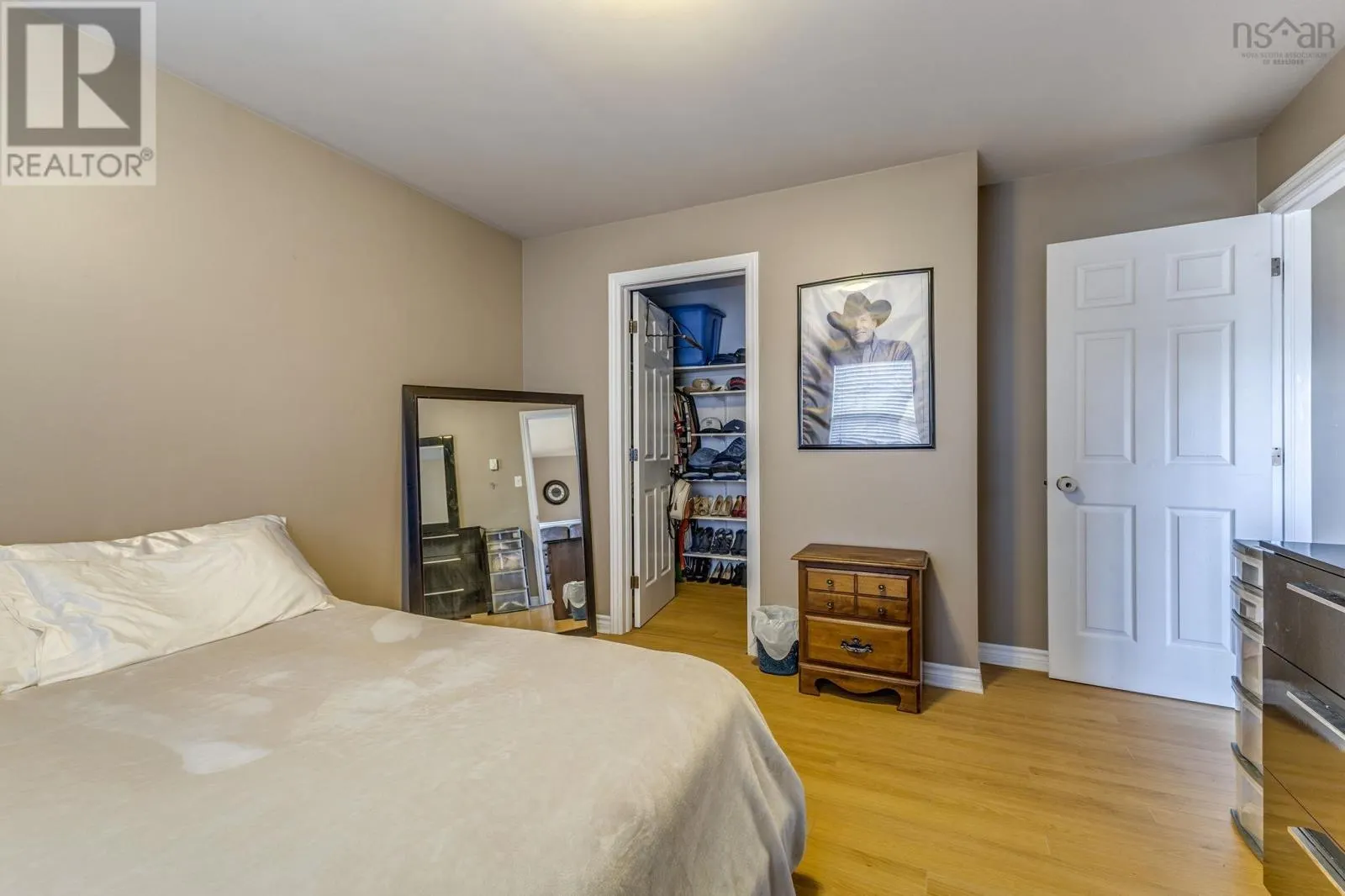 228 Greenhill Road