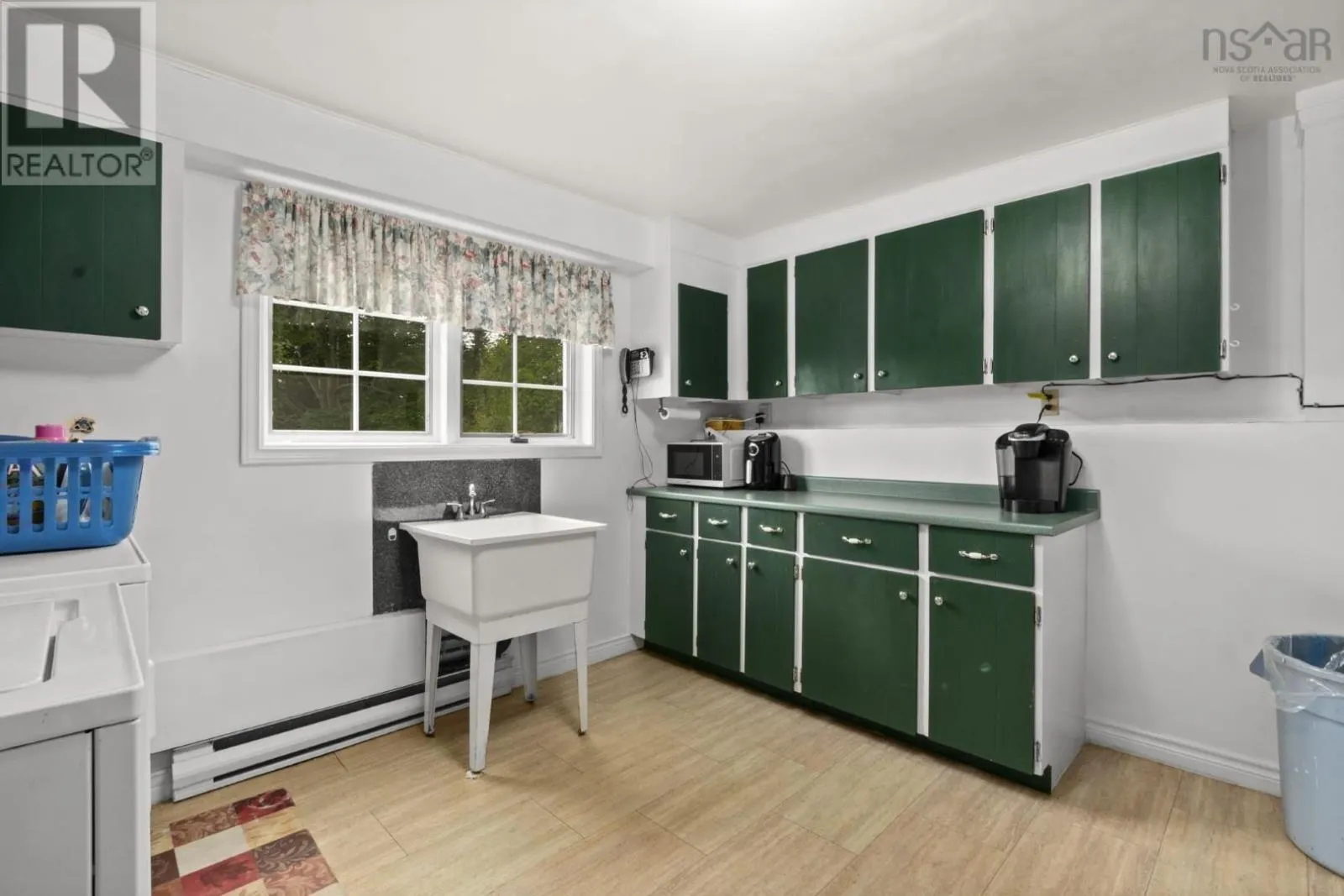 70 Fiddlers Green