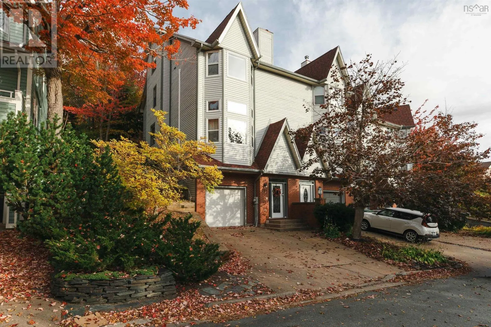 201 Spinnaker Drive