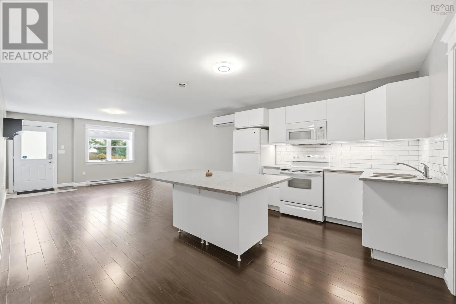 3235 Sackville Drive
