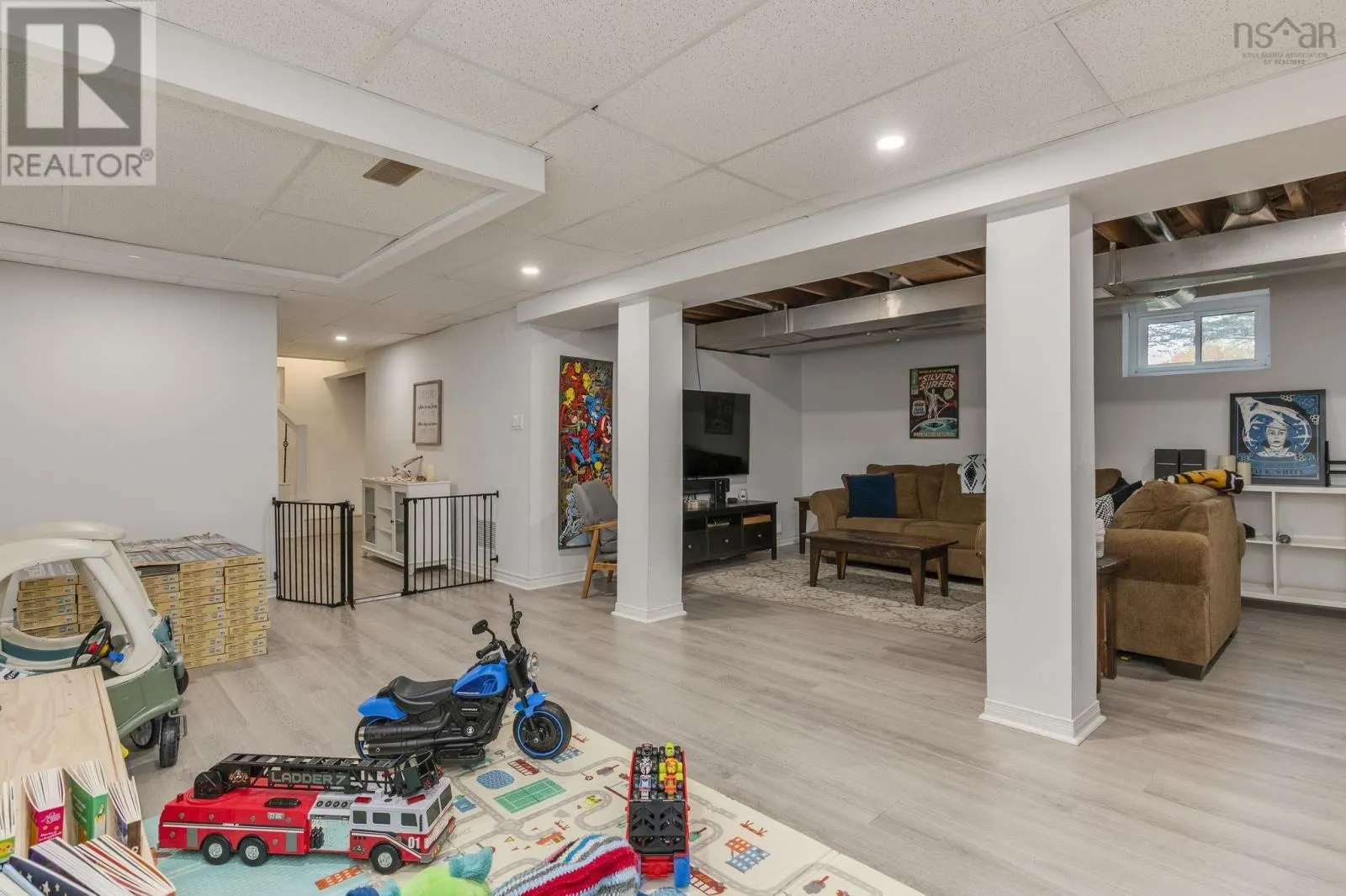 121 Hillsboro Drive