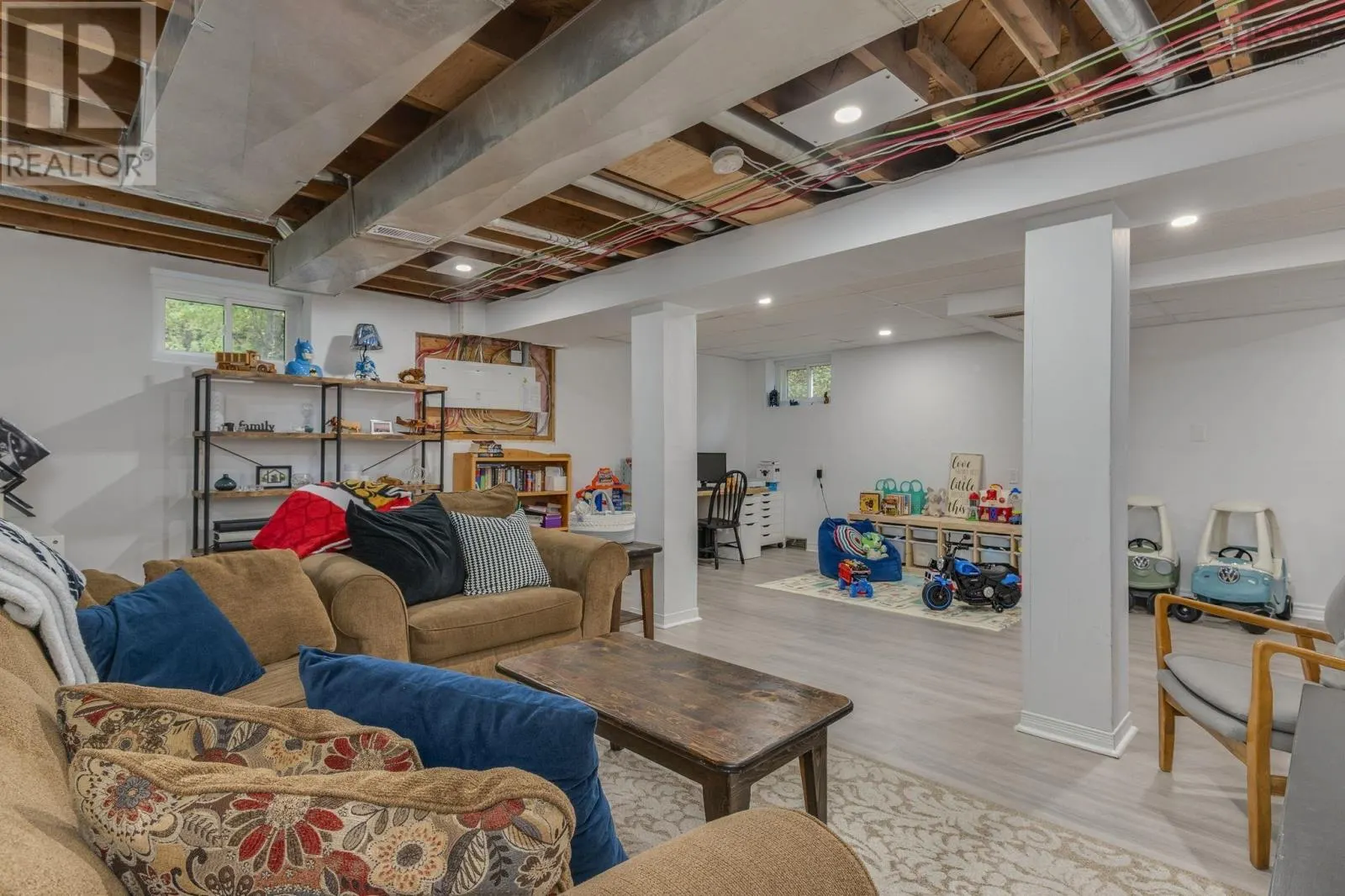 121 Hillsboro Drive