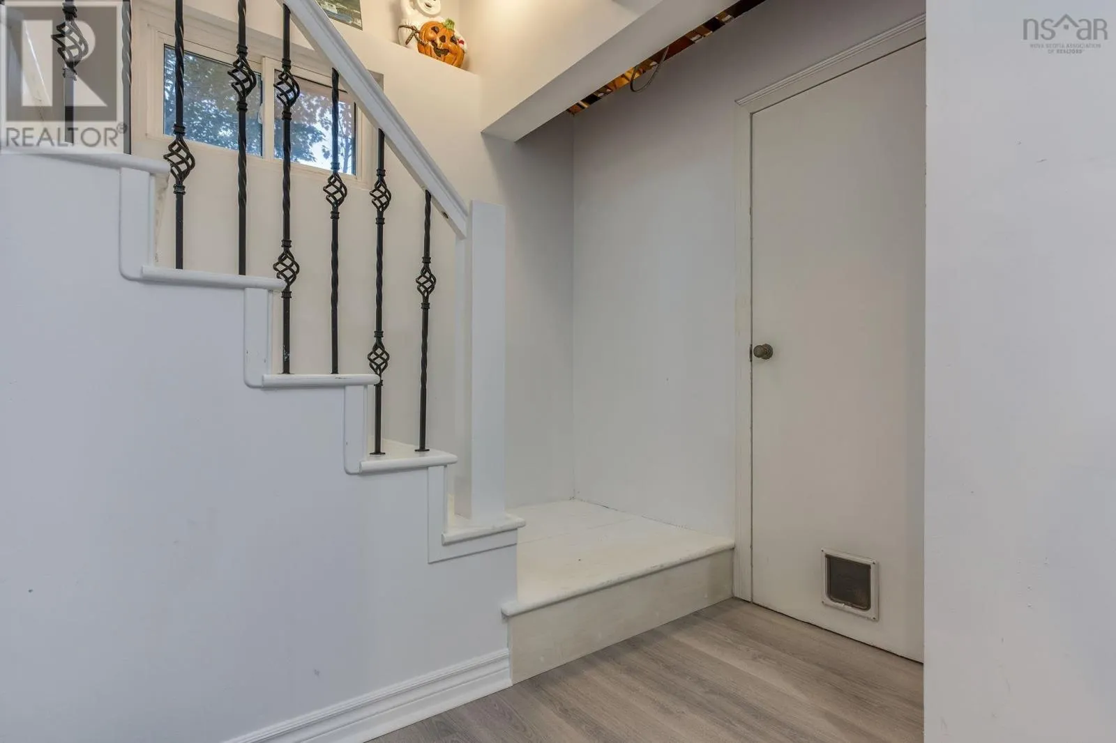 121 Hillsboro Drive