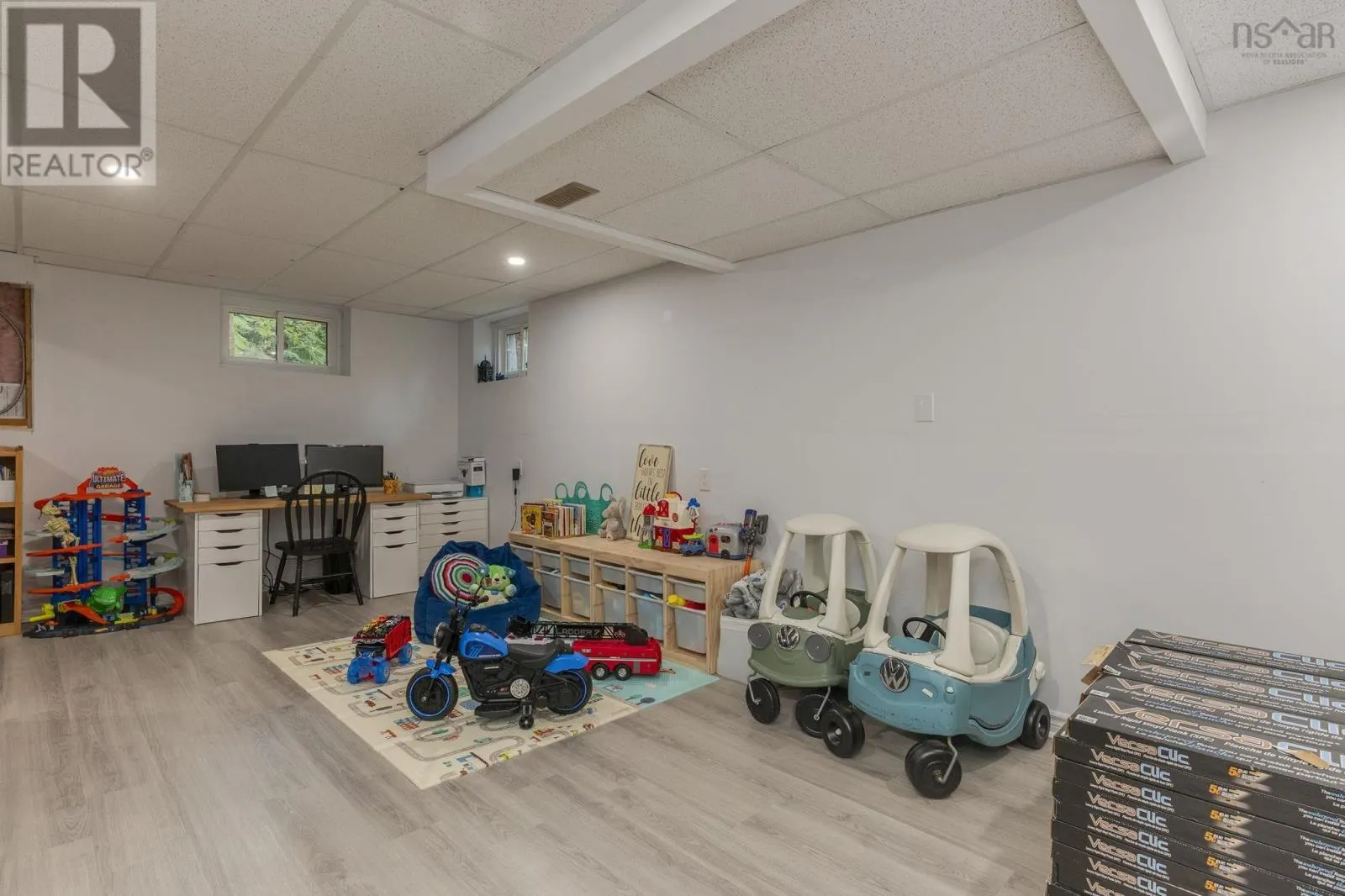 121 Hillsboro Drive