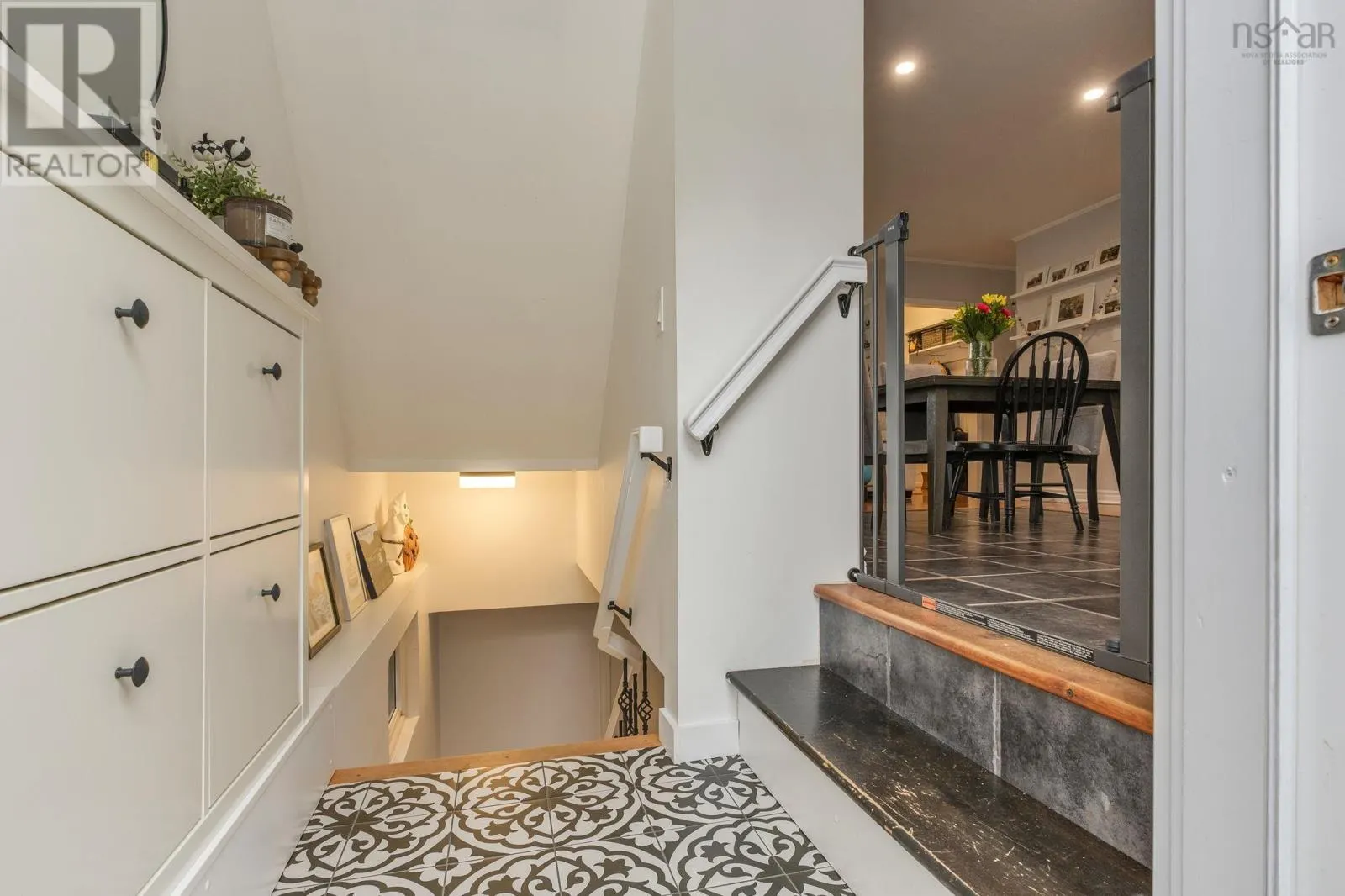 121 Hillsboro Drive