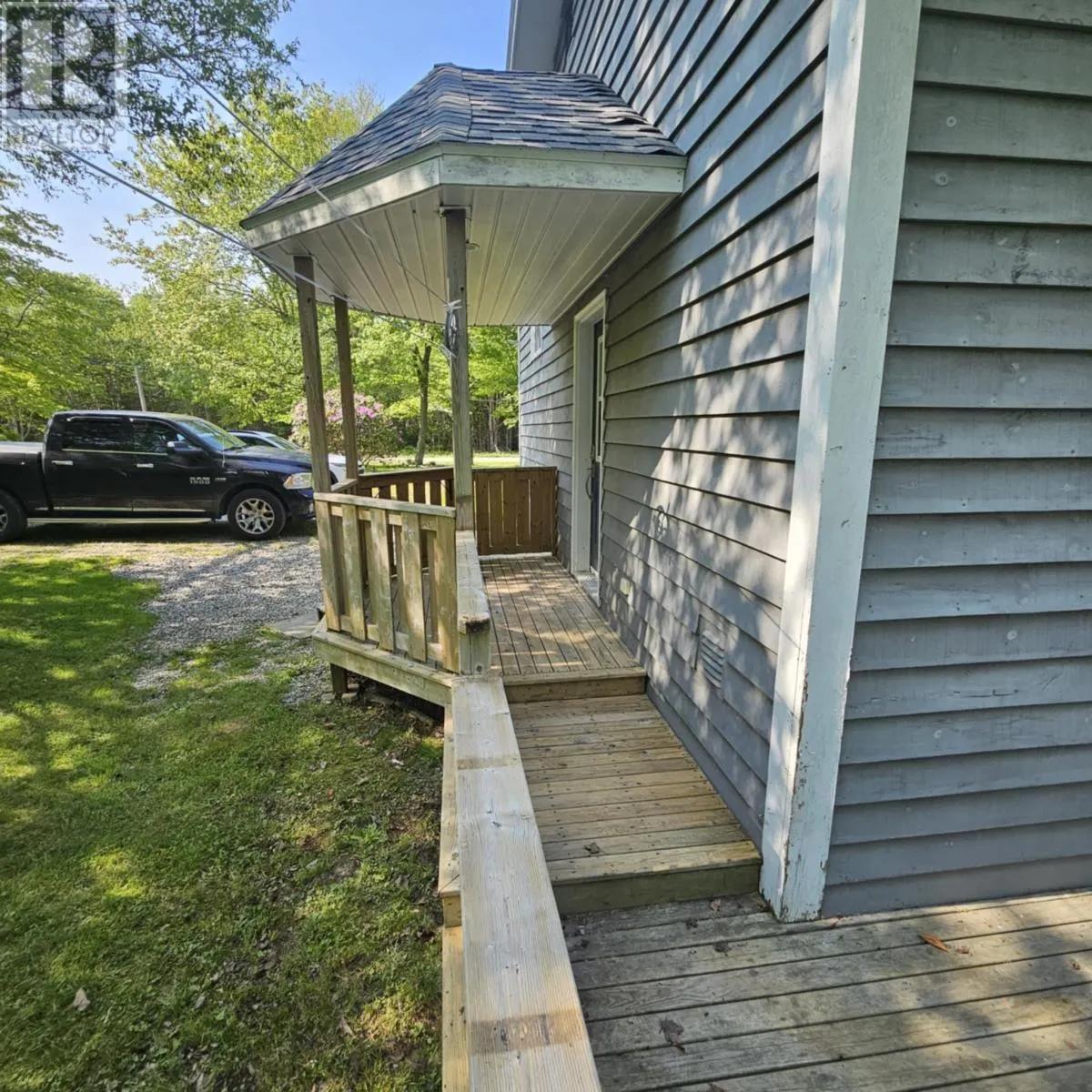 202 Saunders Road