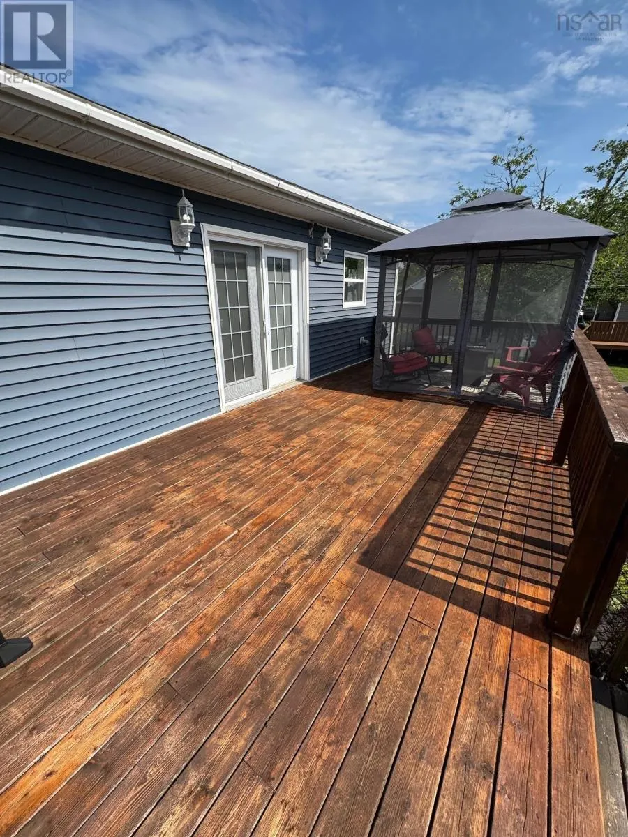 6 Roslindale Drive