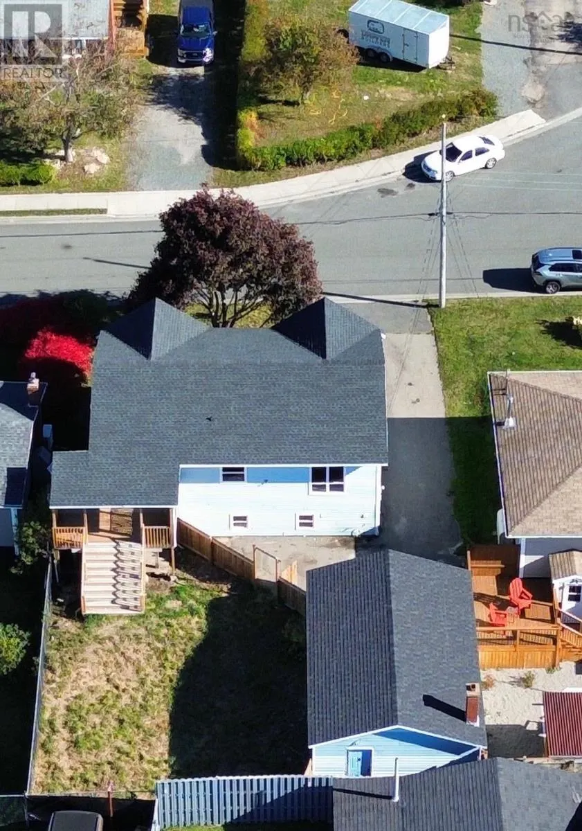 14 Crescent Drive