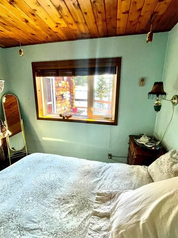 9 Anderson Bay