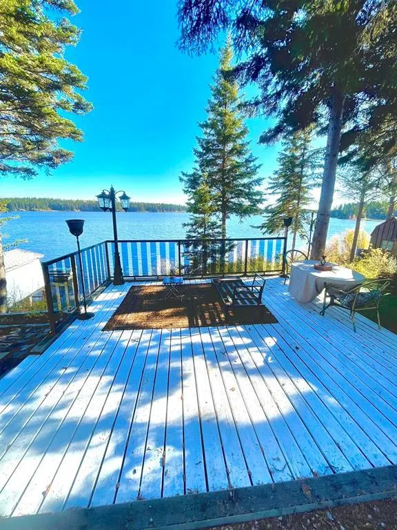 9 Anderson Bay
