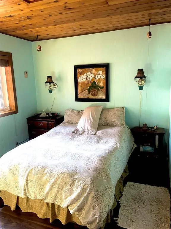 9 Anderson Bay