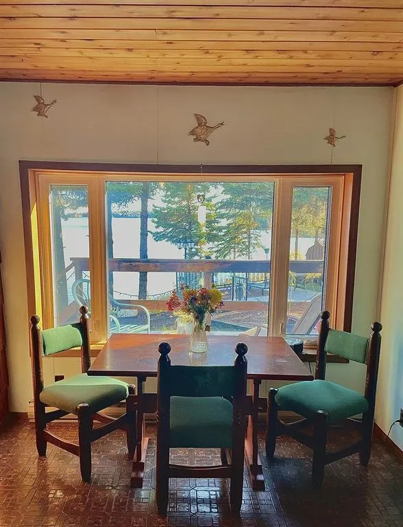 9 Anderson Bay