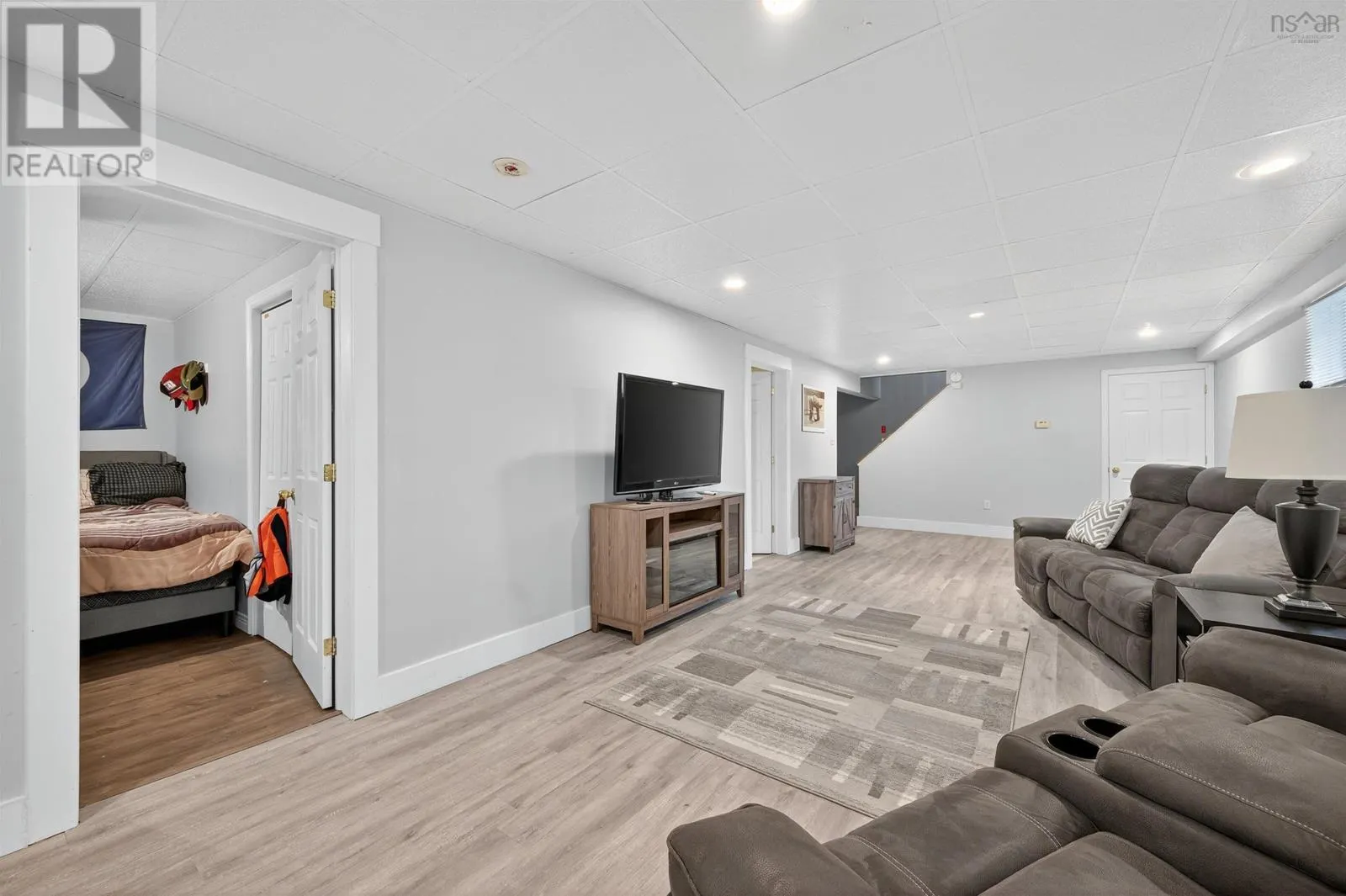123 BARRINGTON