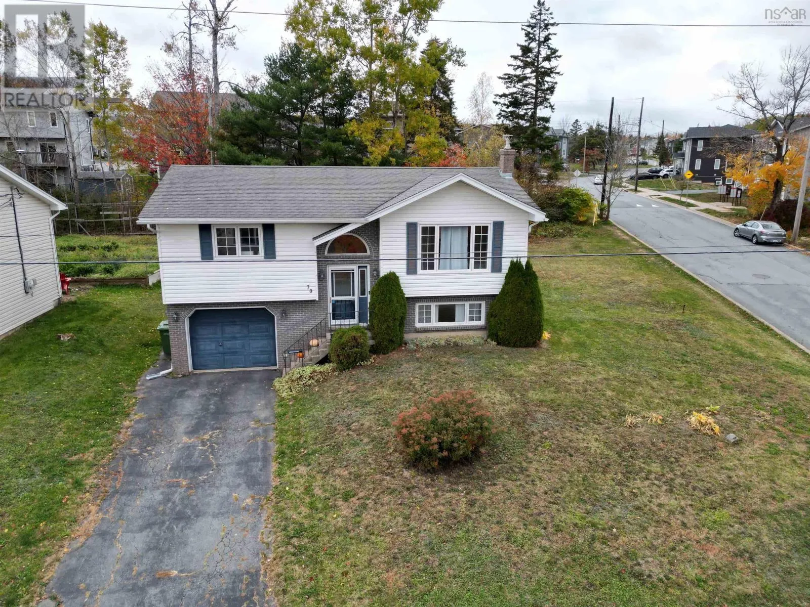 70 TRUNDLE Crescent