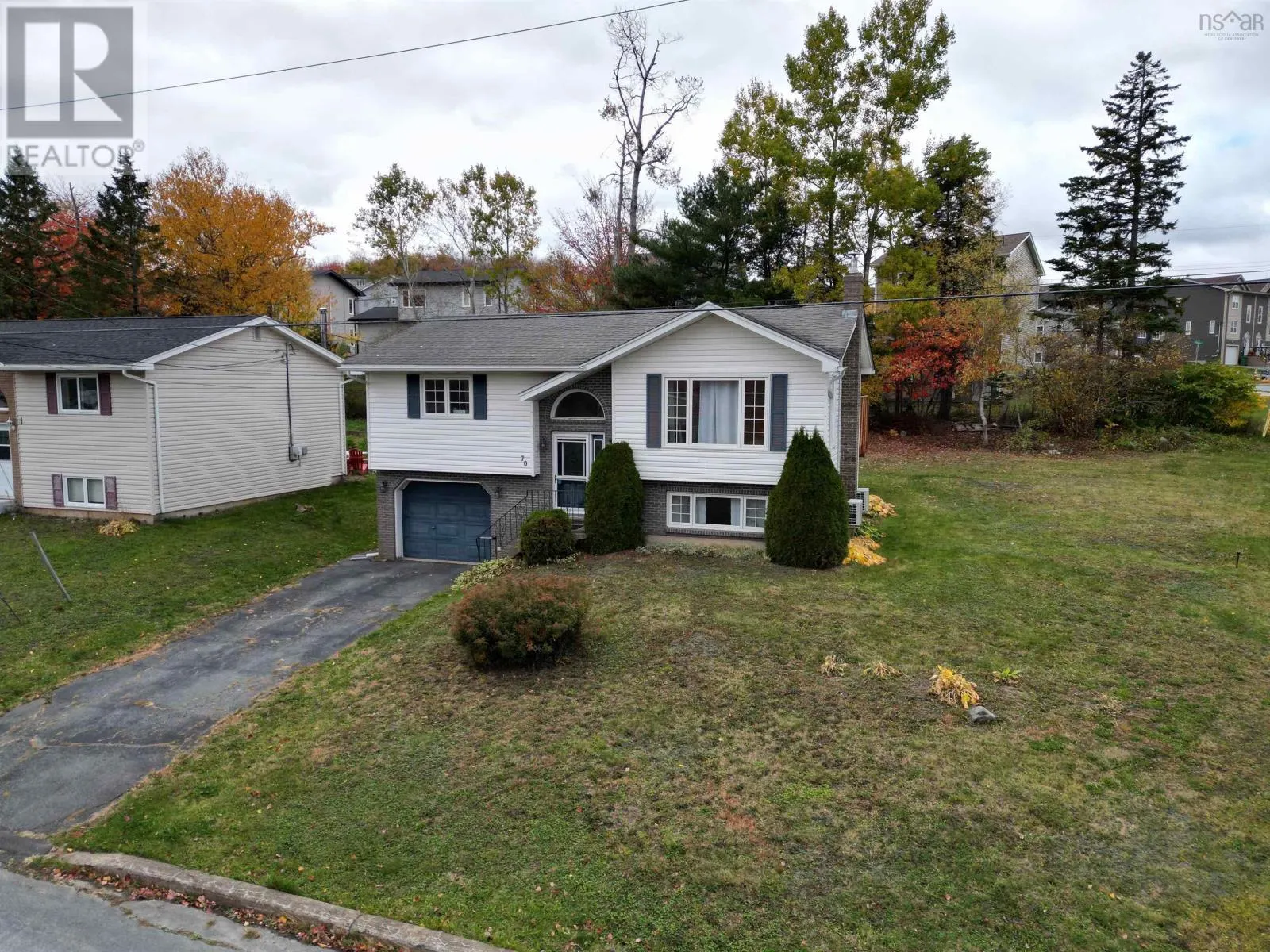 70 TRUNDLE Crescent