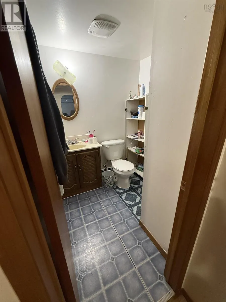130 Upper Mclean Street