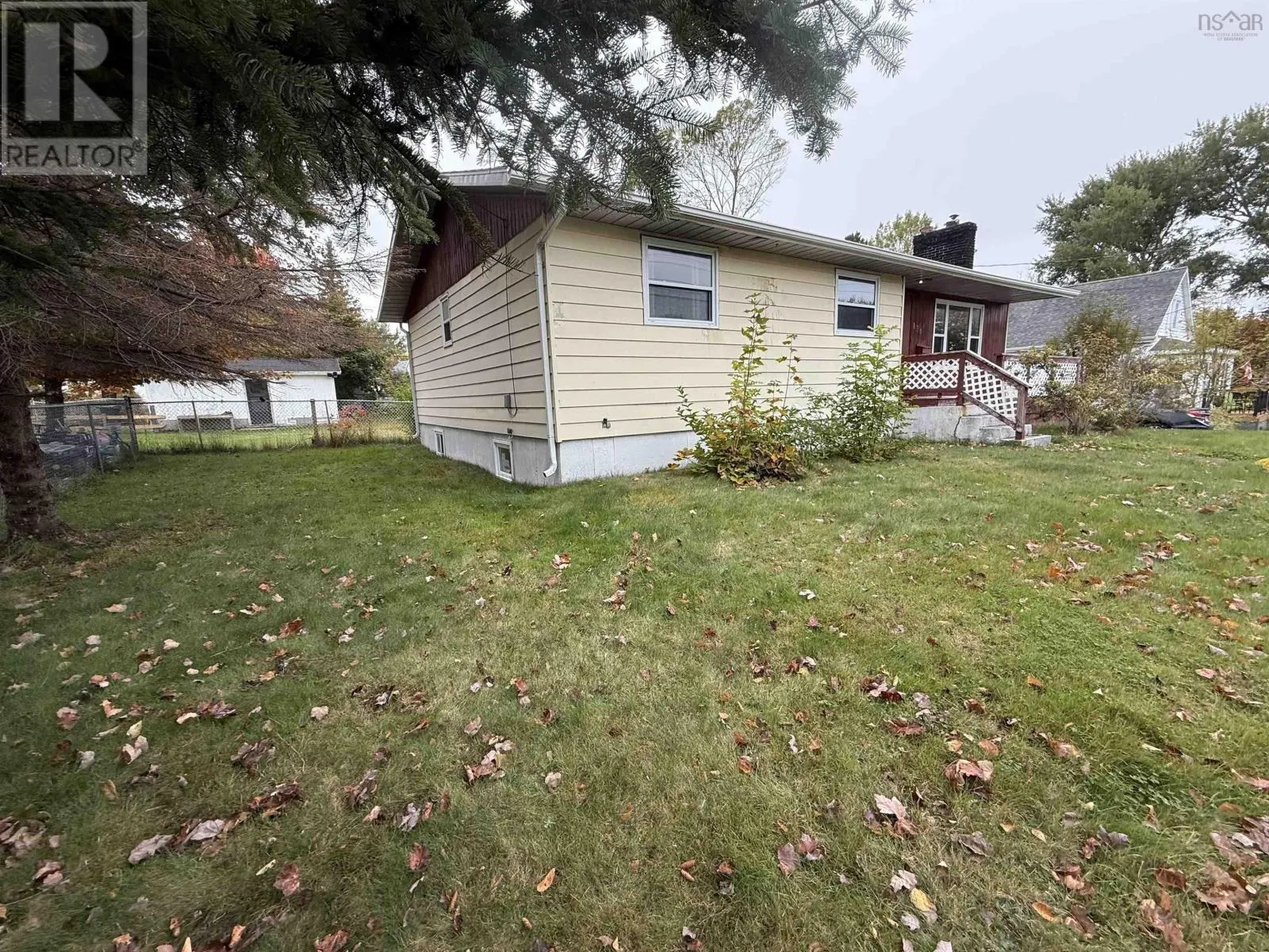 130 Upper Mclean Street