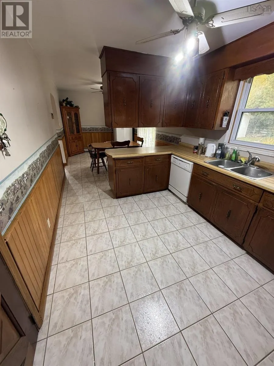 130 Upper Mclean Street