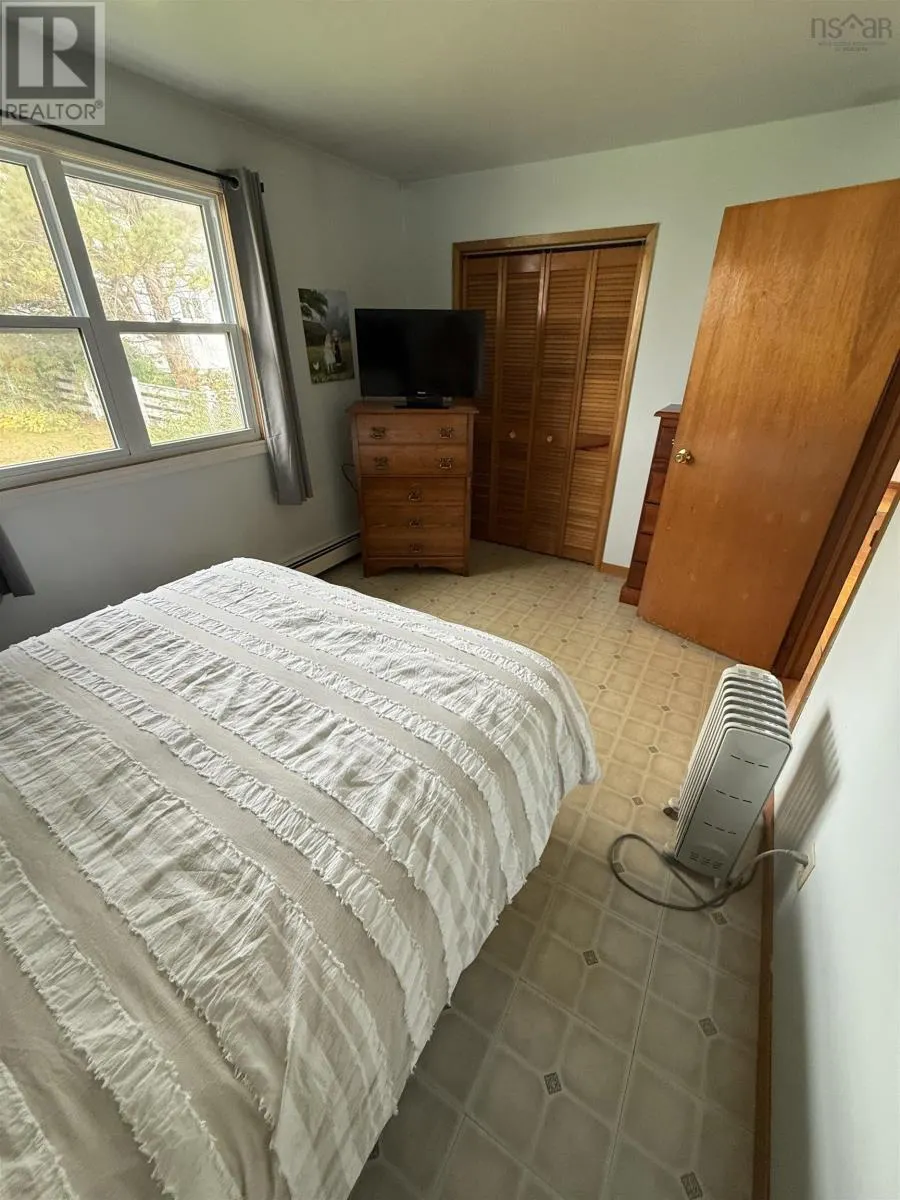 130 Upper Mclean Street