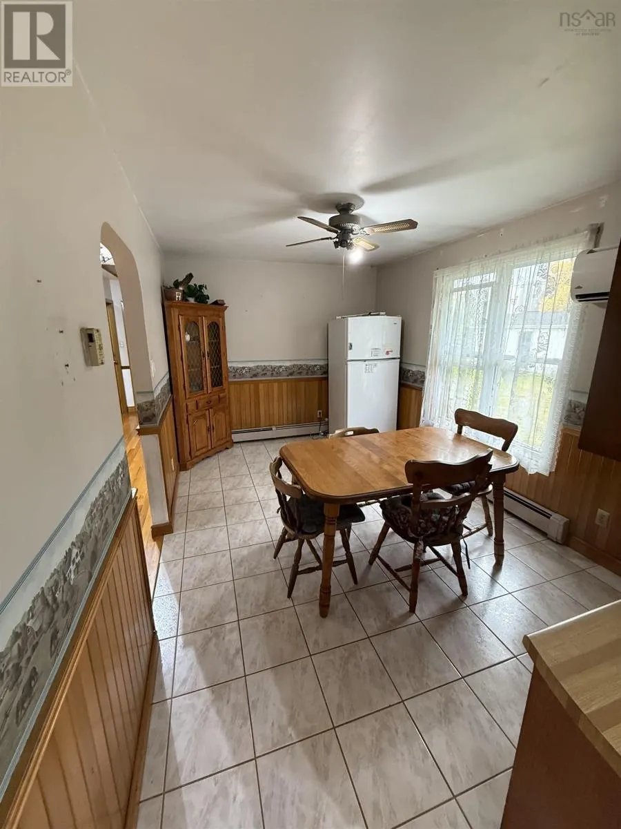 130 Upper Mclean Street