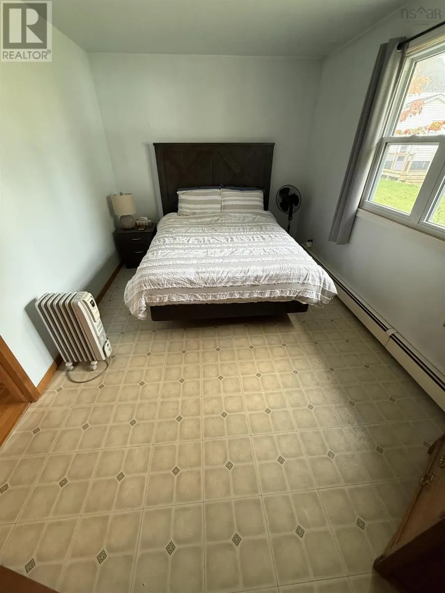 130 Upper Mclean Street