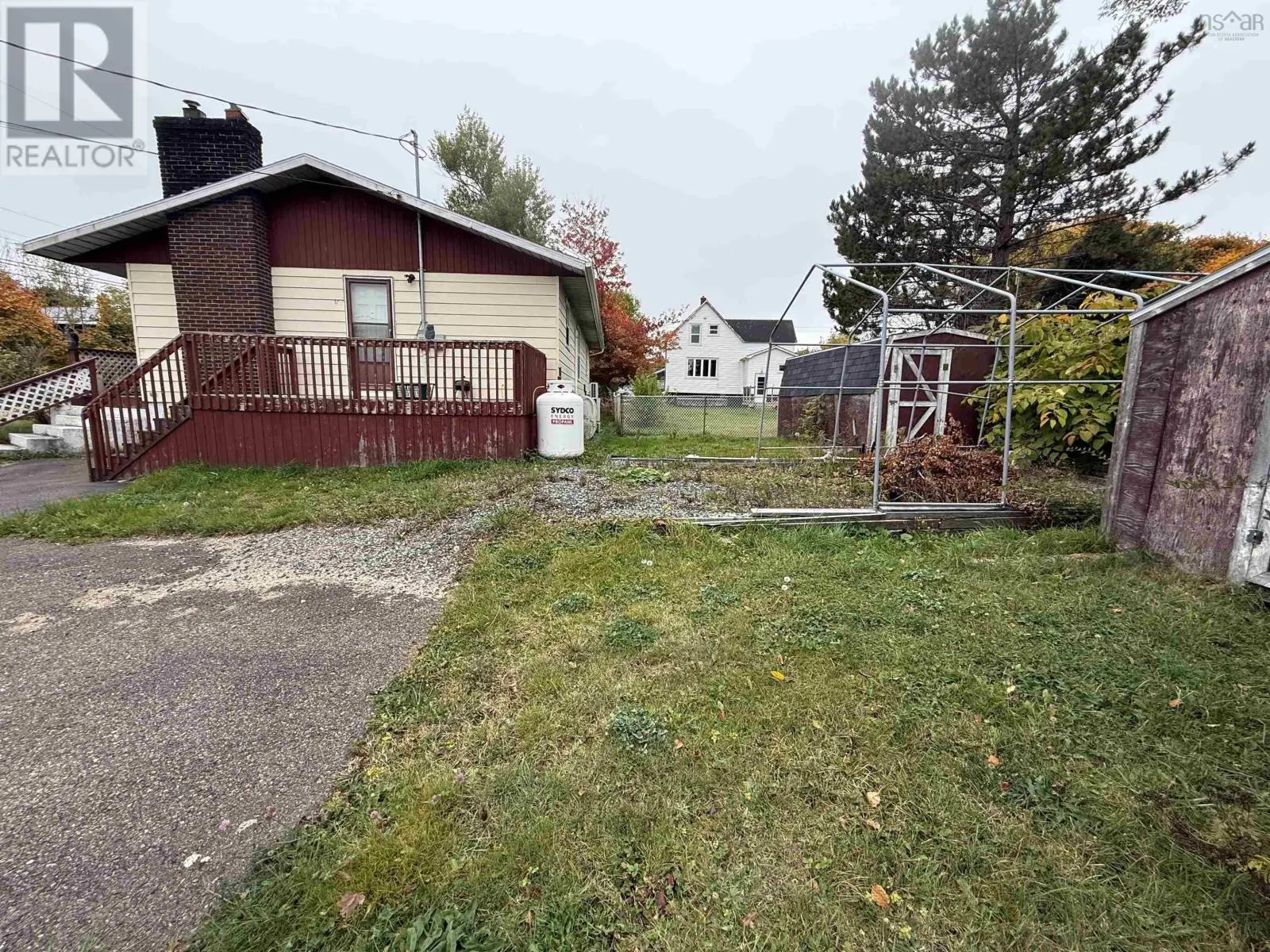 130 Upper Mclean Street