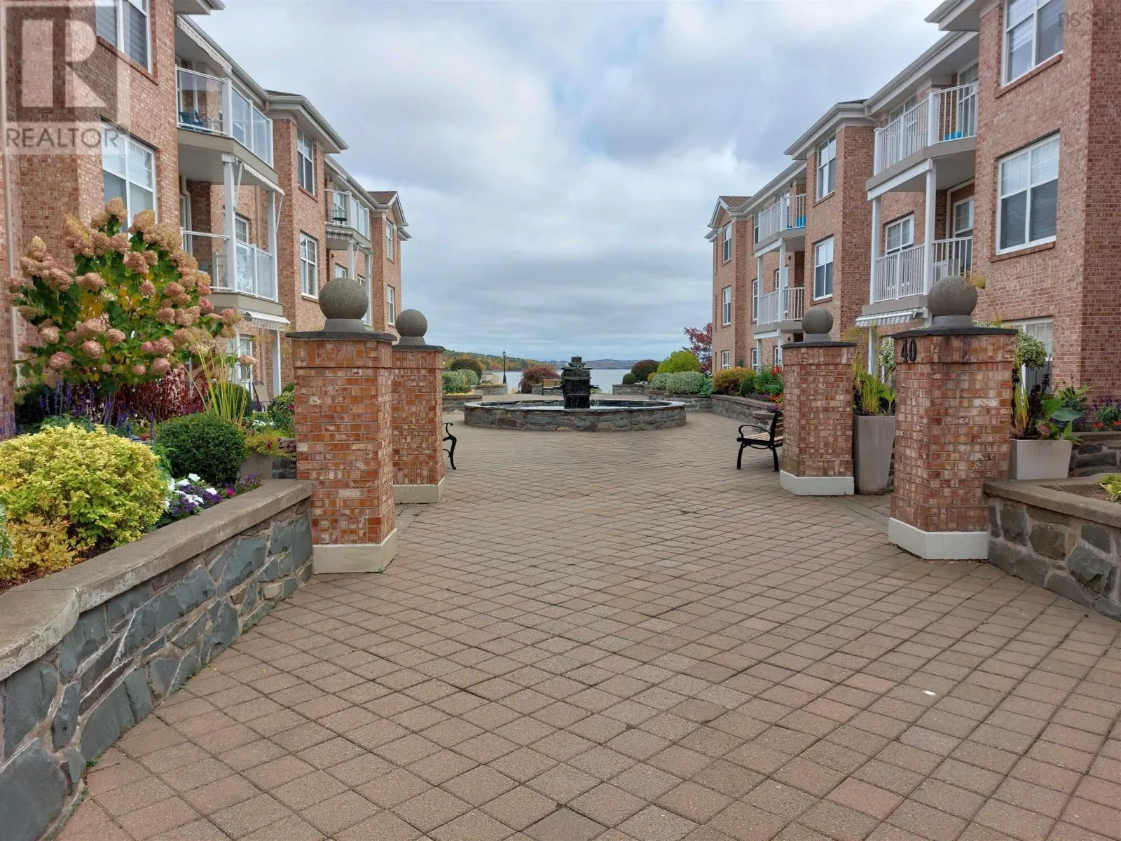 103 30 Waterfront Drive
