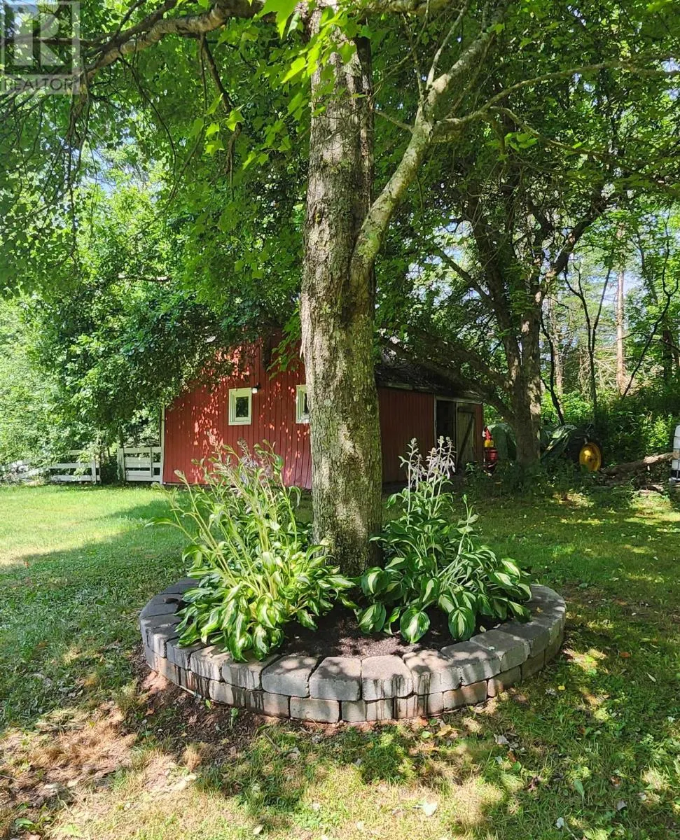 33 Kirk Road