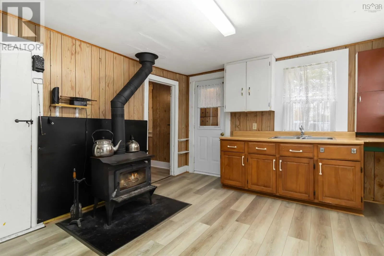 905 Camperdown Road