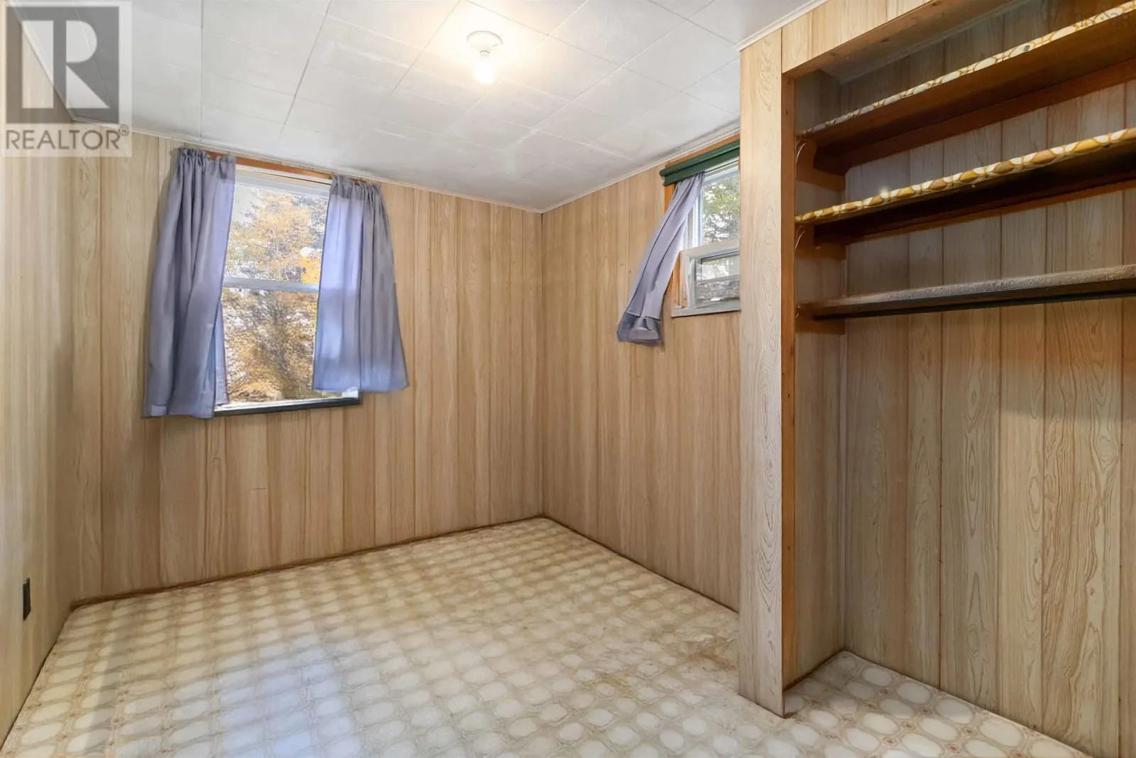 905 Camperdown Road