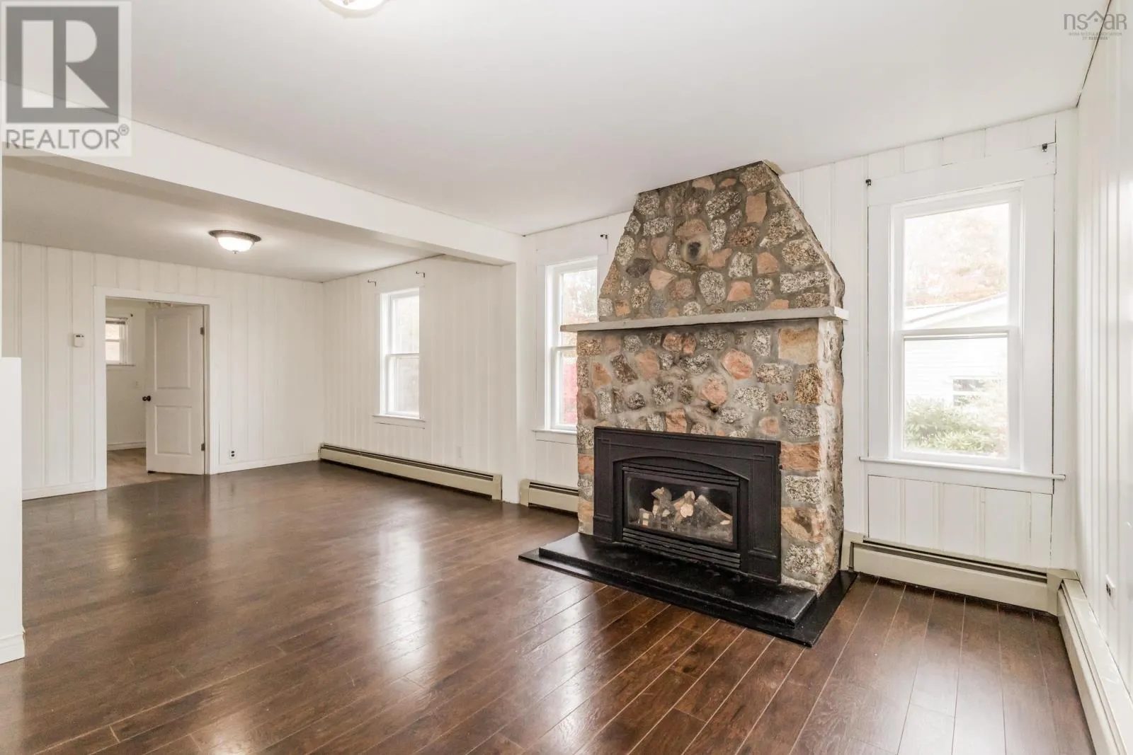 9 Shore Road
