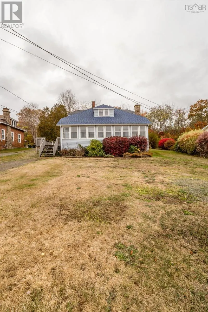 9 Shore Road