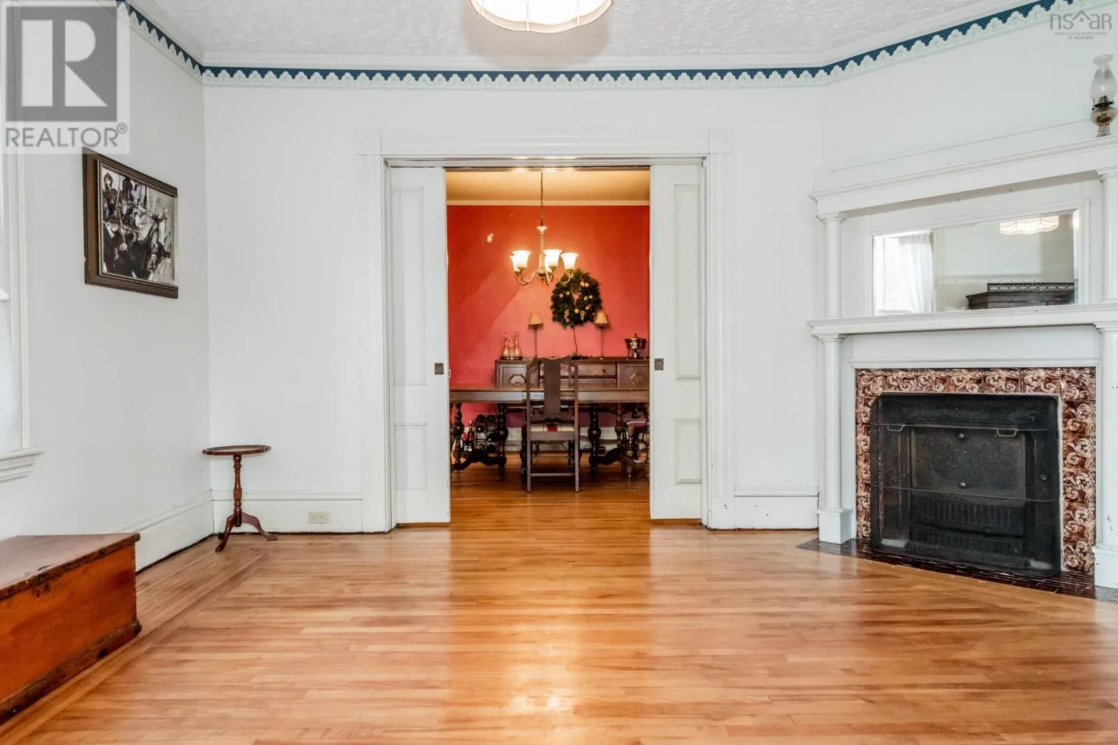 359 Granville Street E