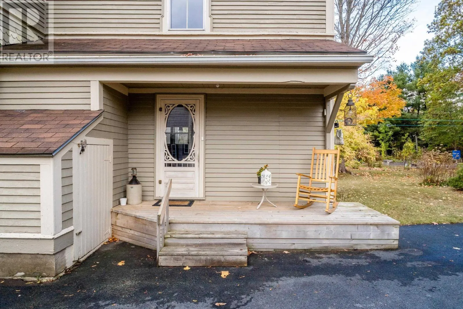 359 Granville Street E